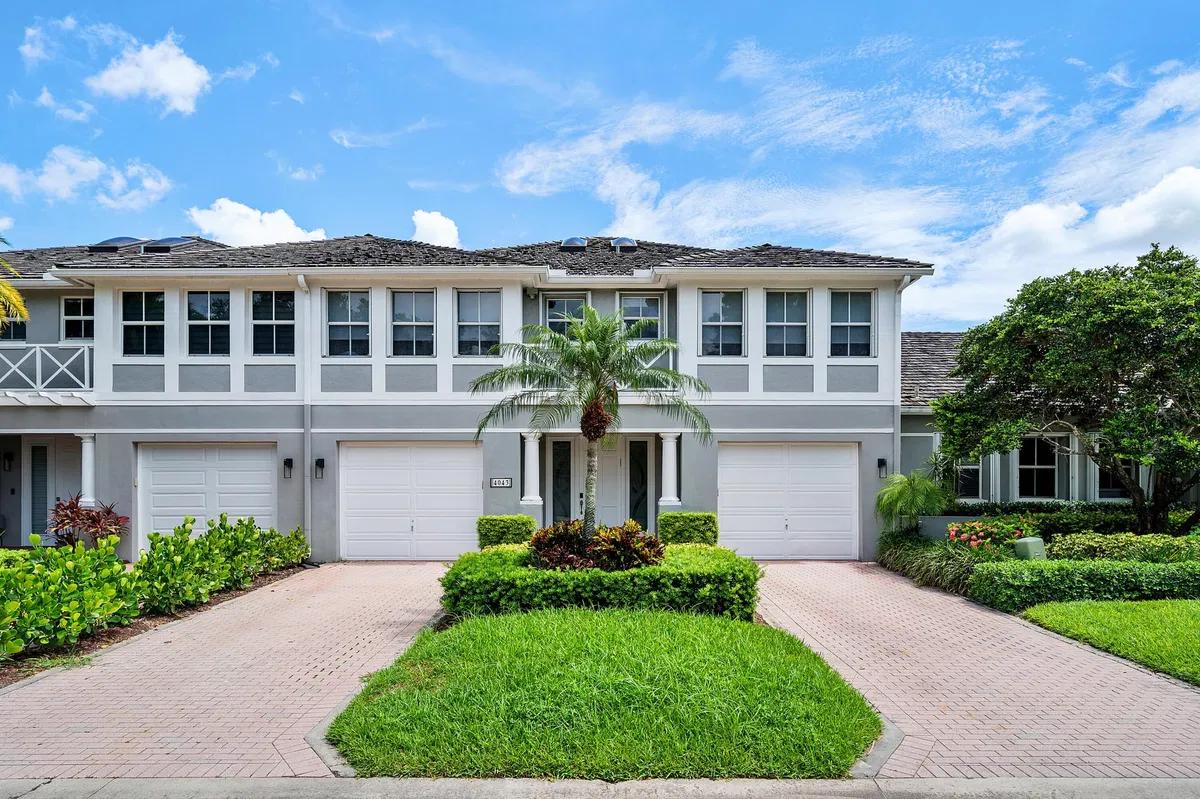 Woodfield Country Club Residence