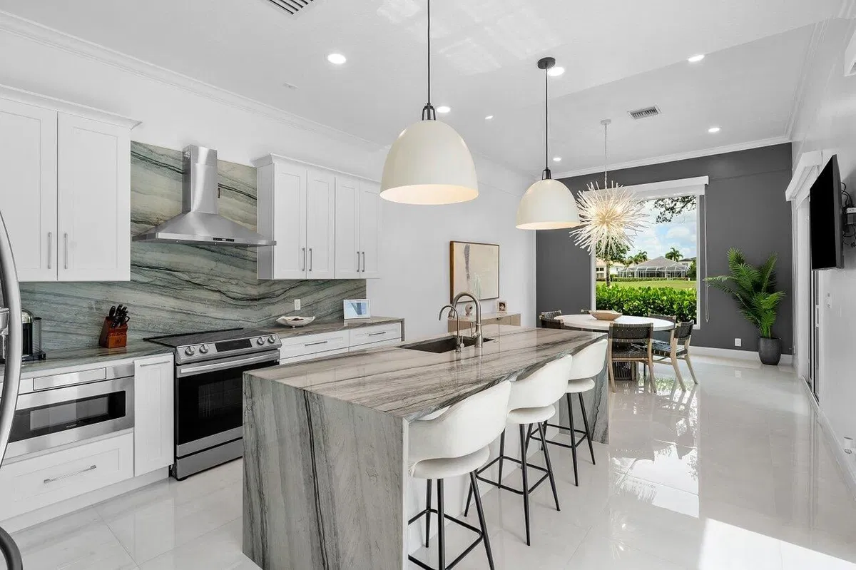 Woodfield Country Club Residence photo 10