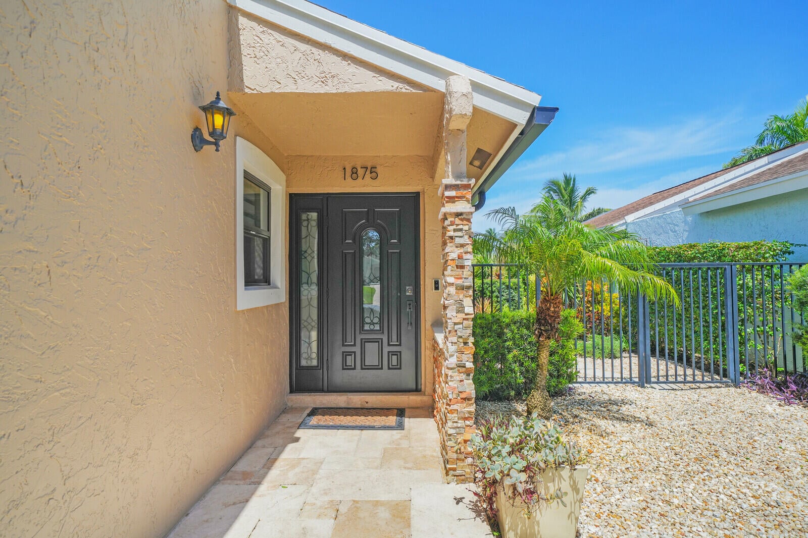 Residence photo 4