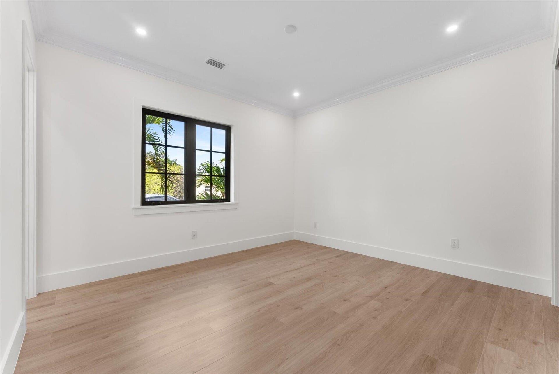  Residence photo 34
