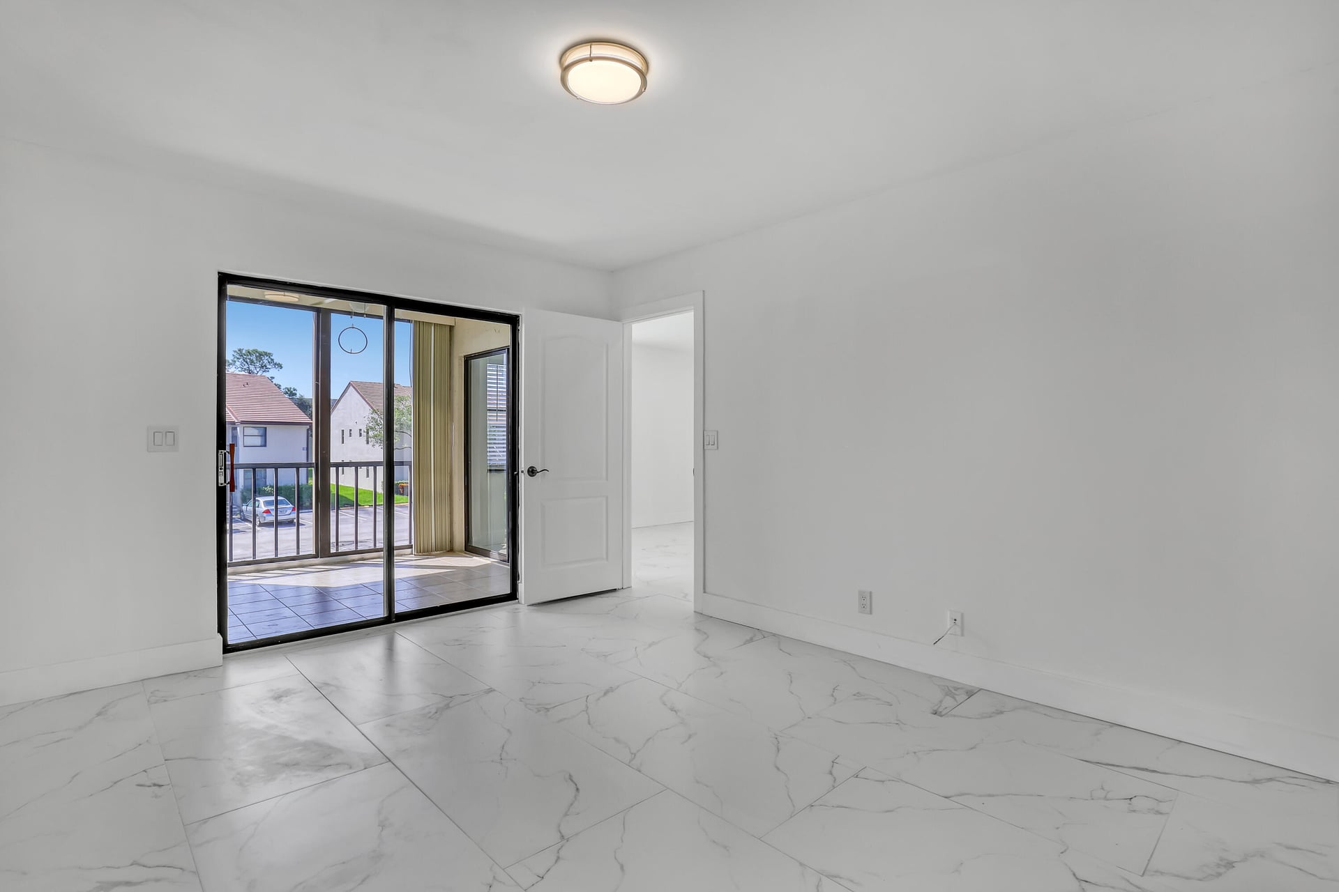 Unit 202 photo 16