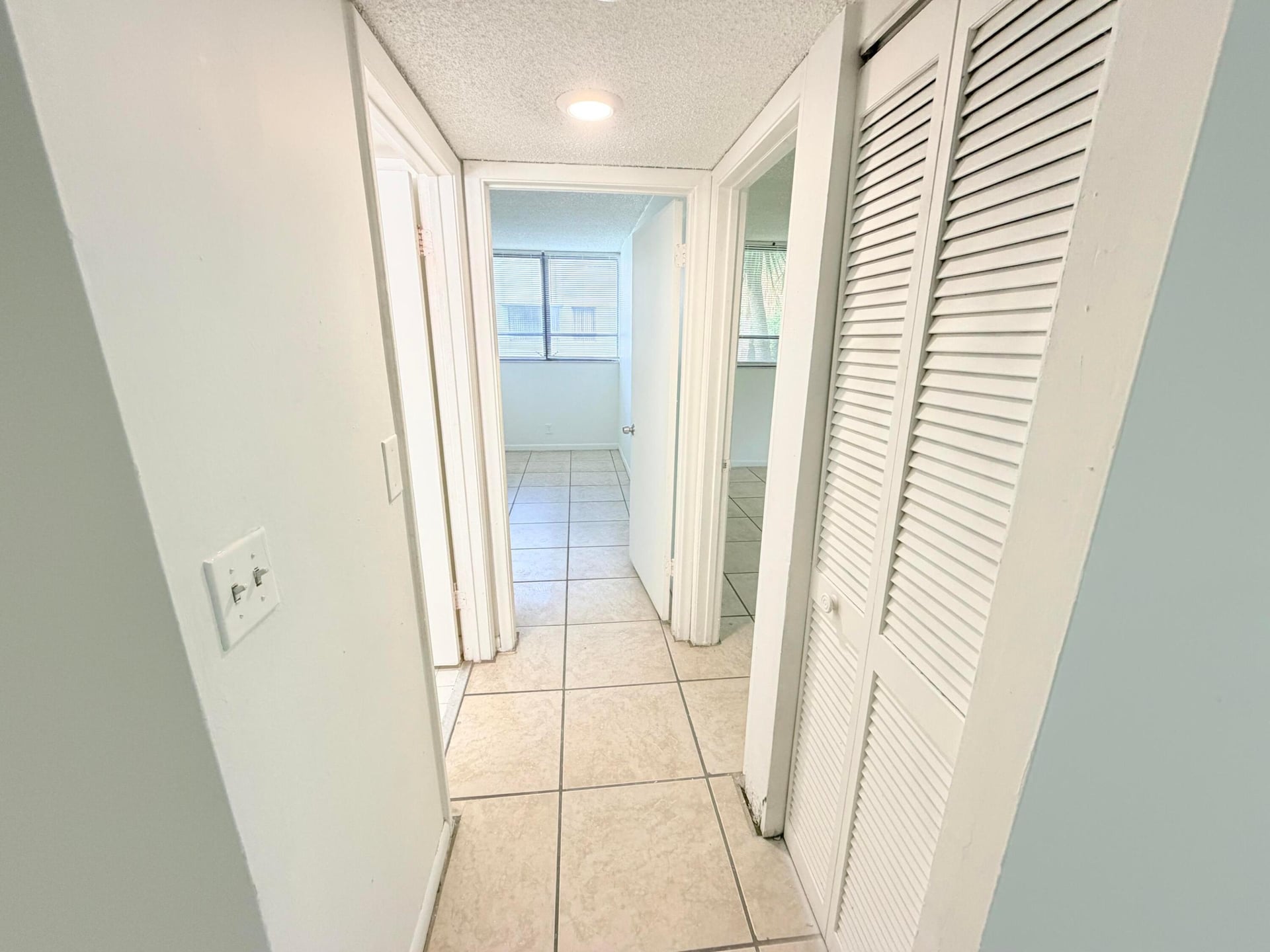 Unit 205 photo 4