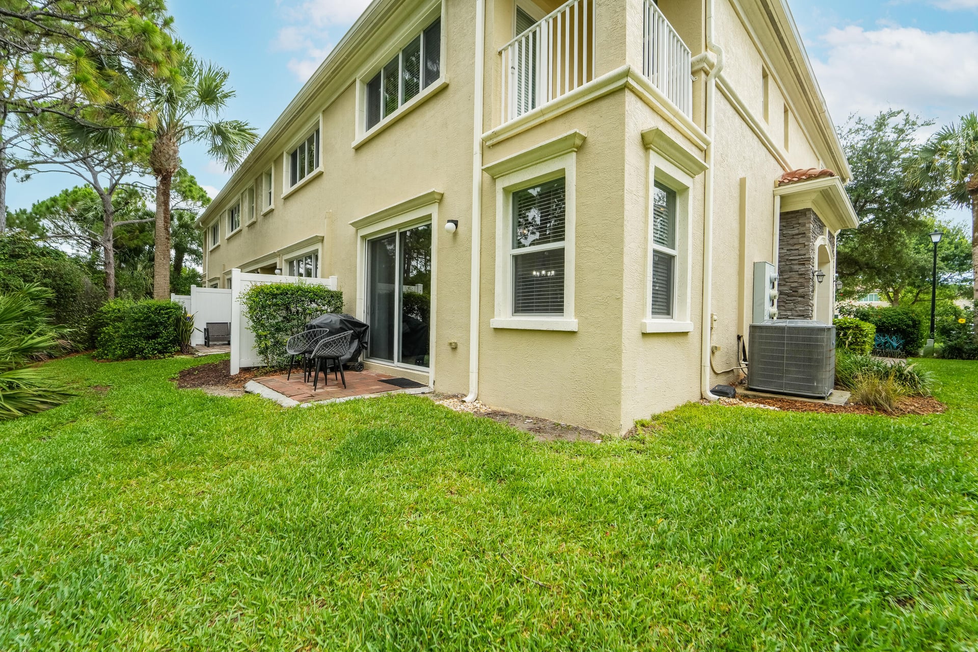 Unit 104 photo 34