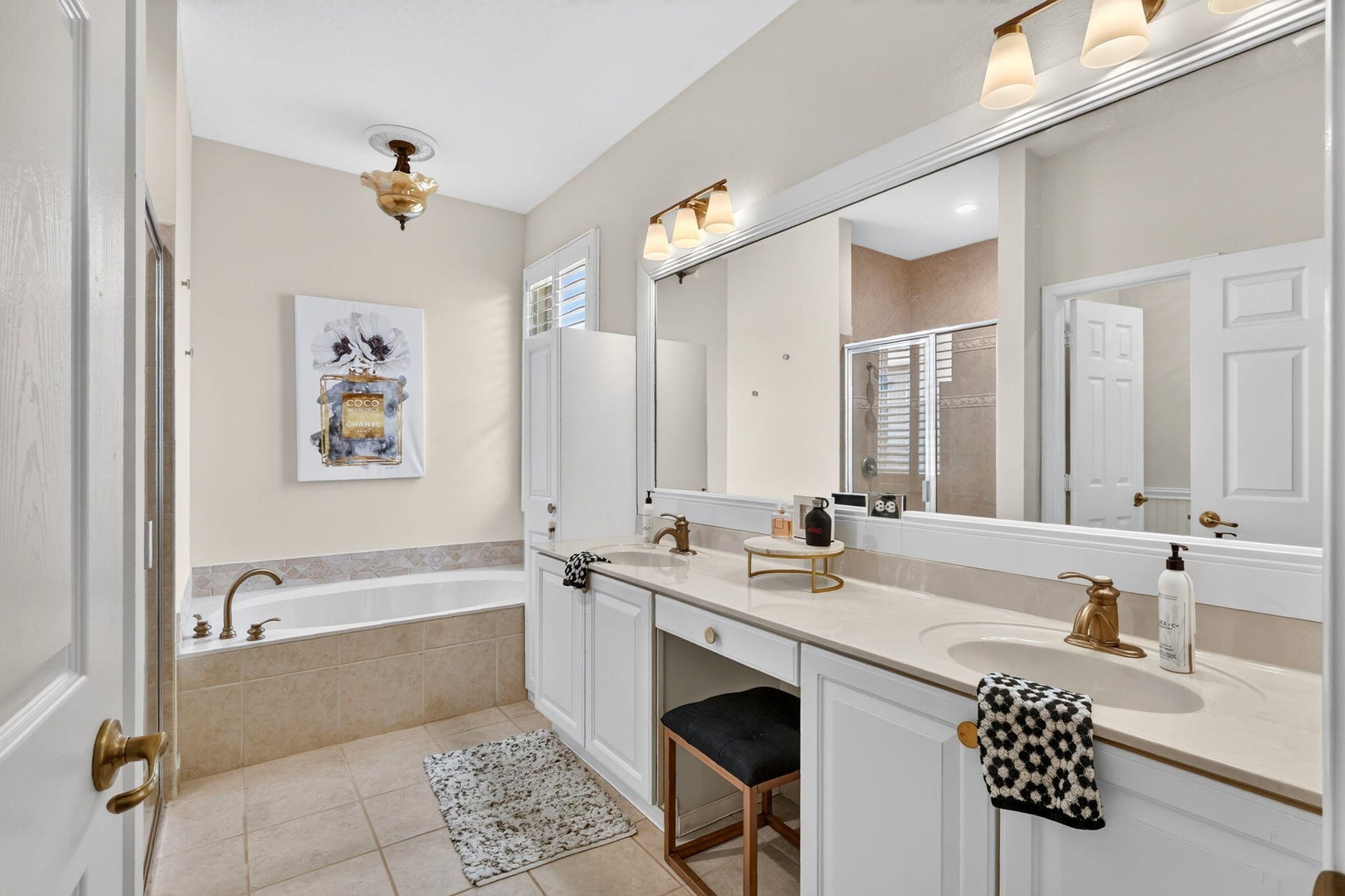 Unit 248 photo 28