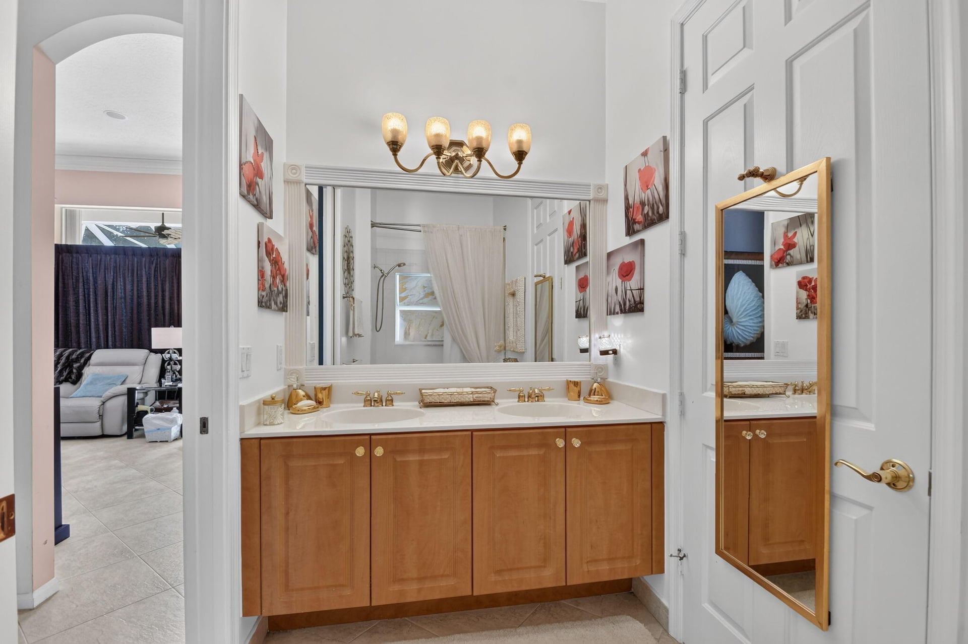 Residence photo 34