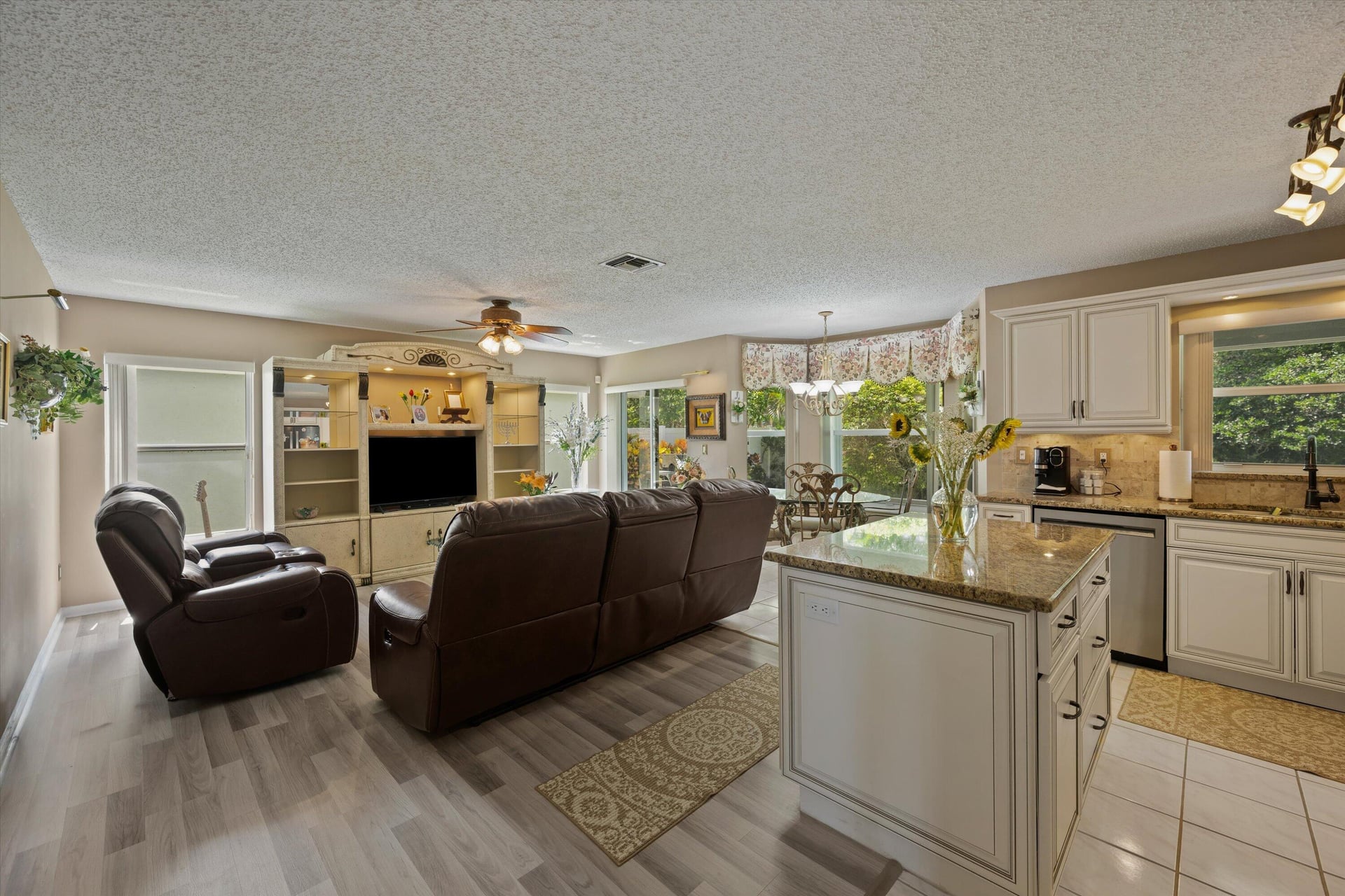 Residence photo 13