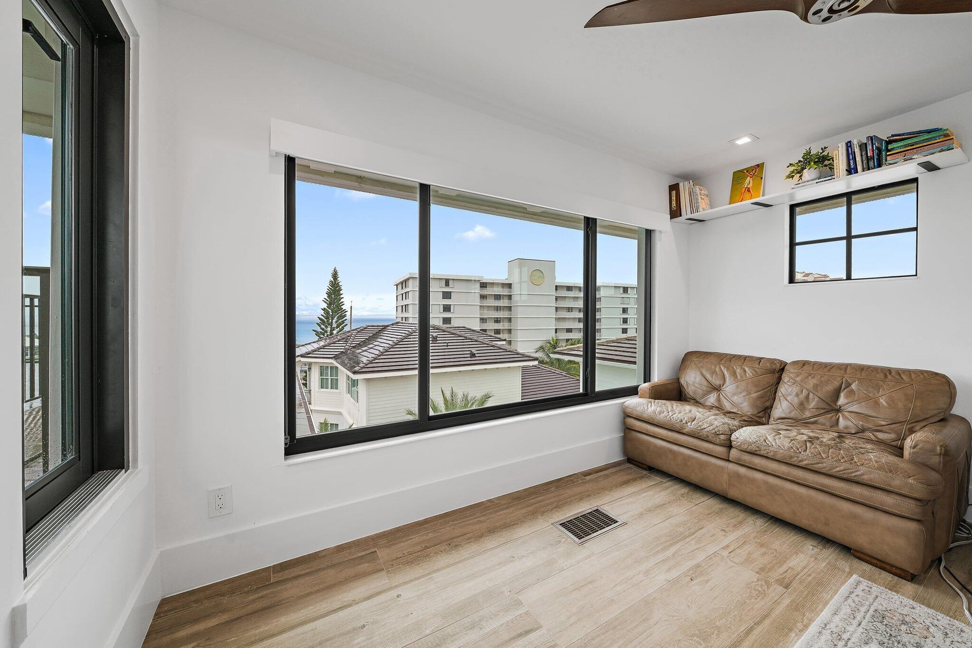 Residence photo 61