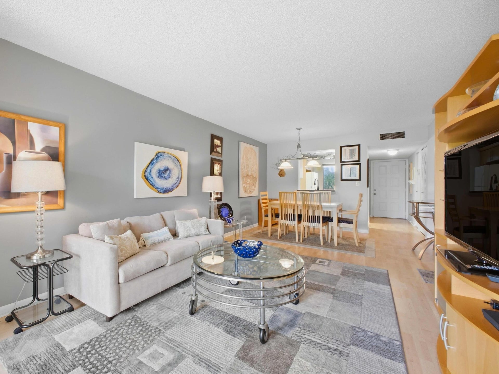 Unit 205 photo 7