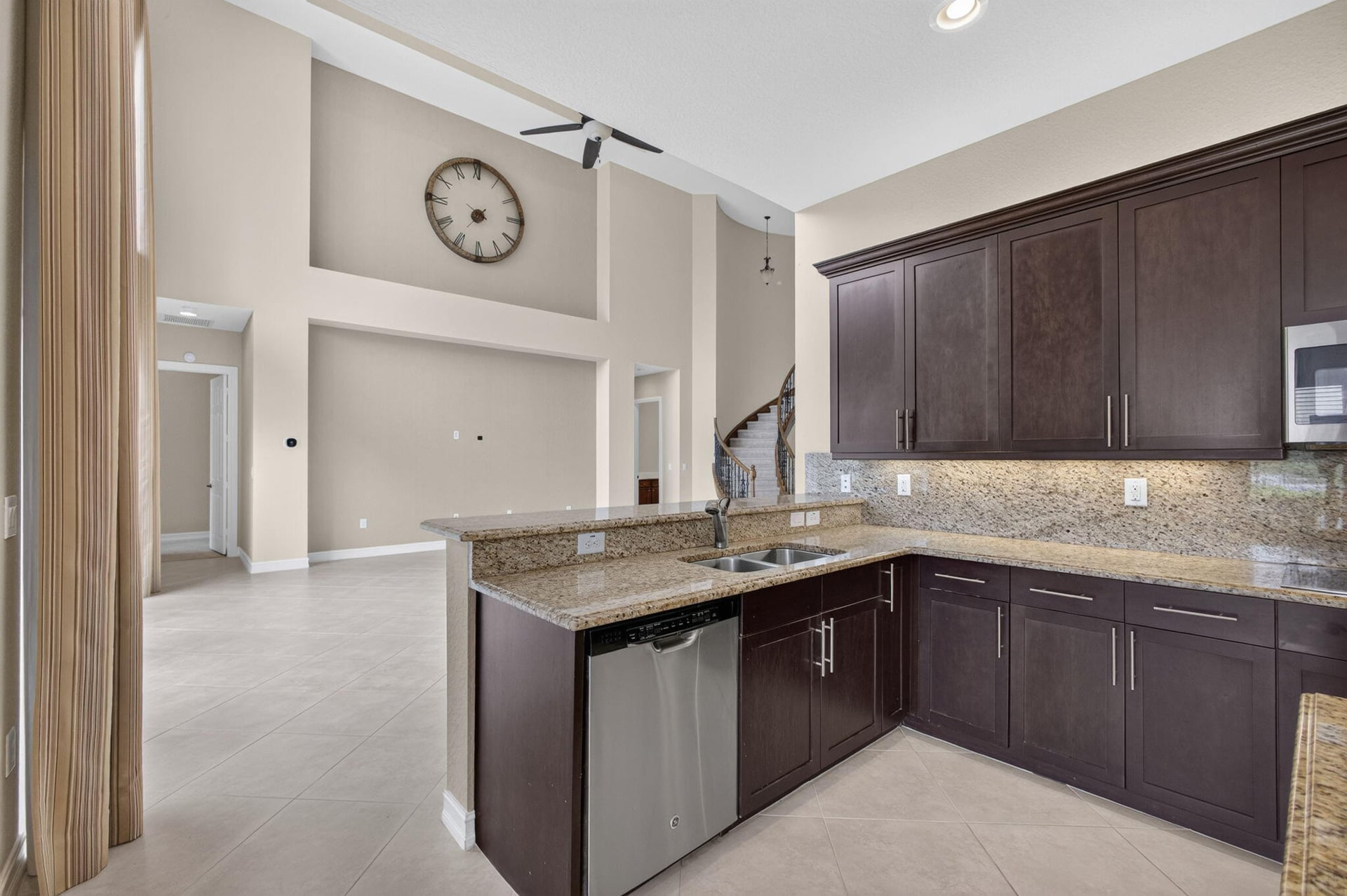 Residence photo 43