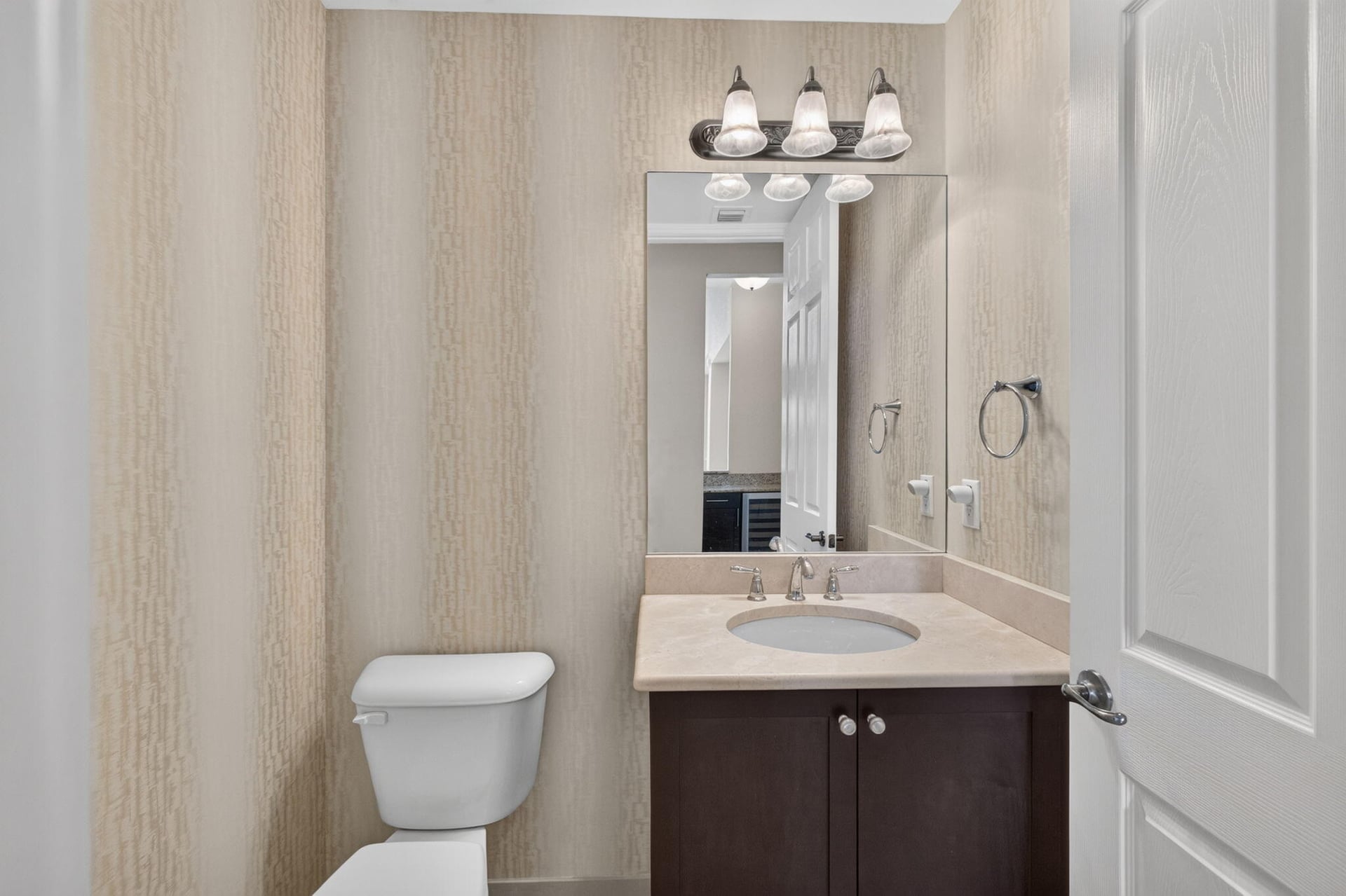 Residence photo 52