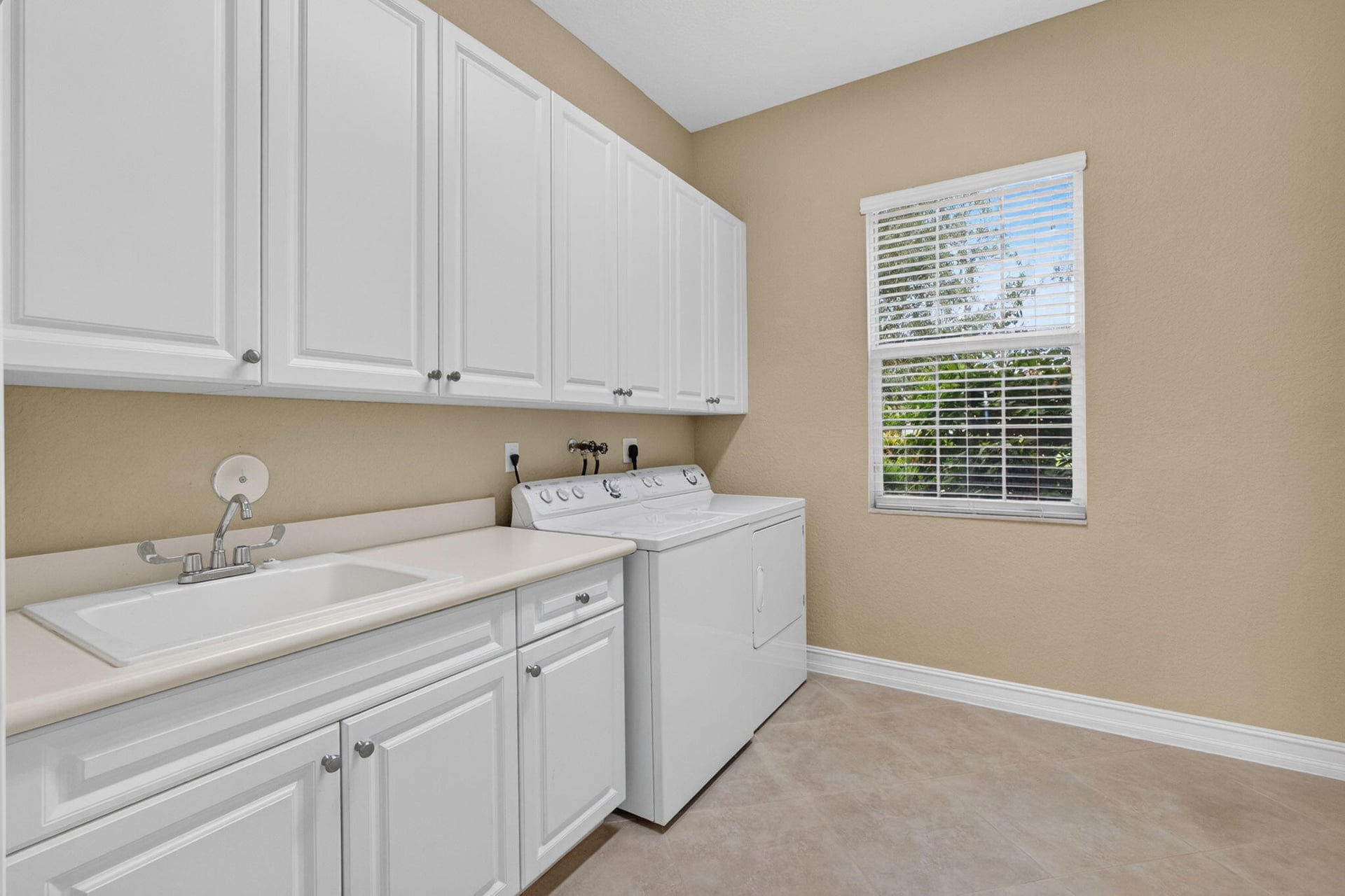Residence photo 55