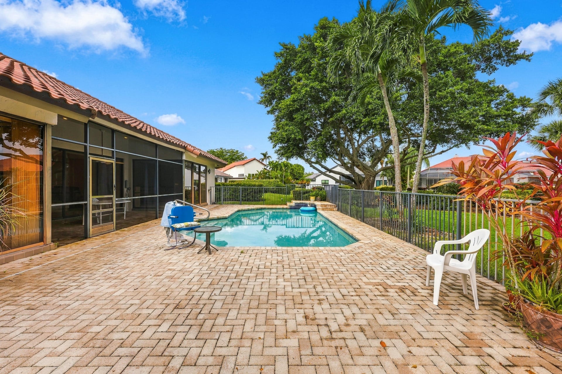 Residence photo 61