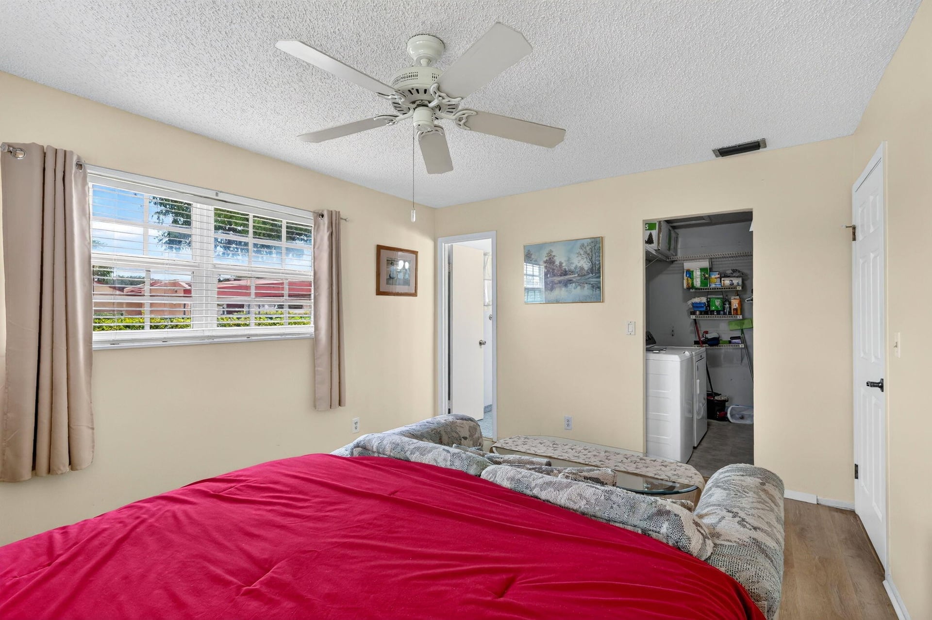 Residence photo 19