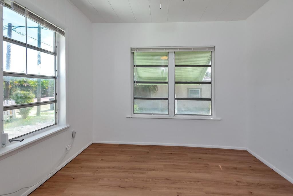 Residence photo 16