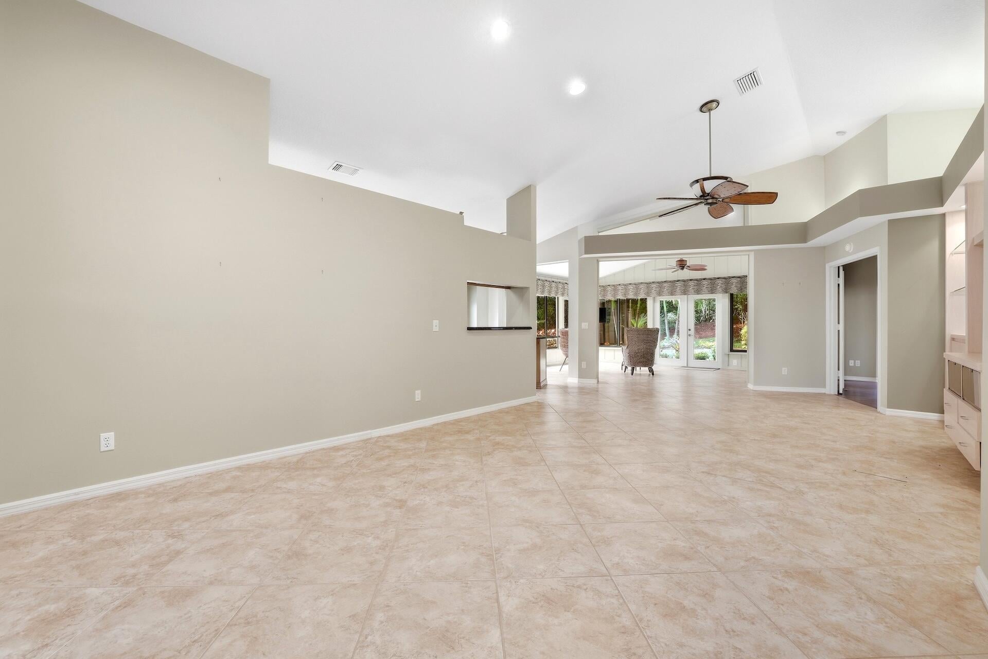 Residence photo 4