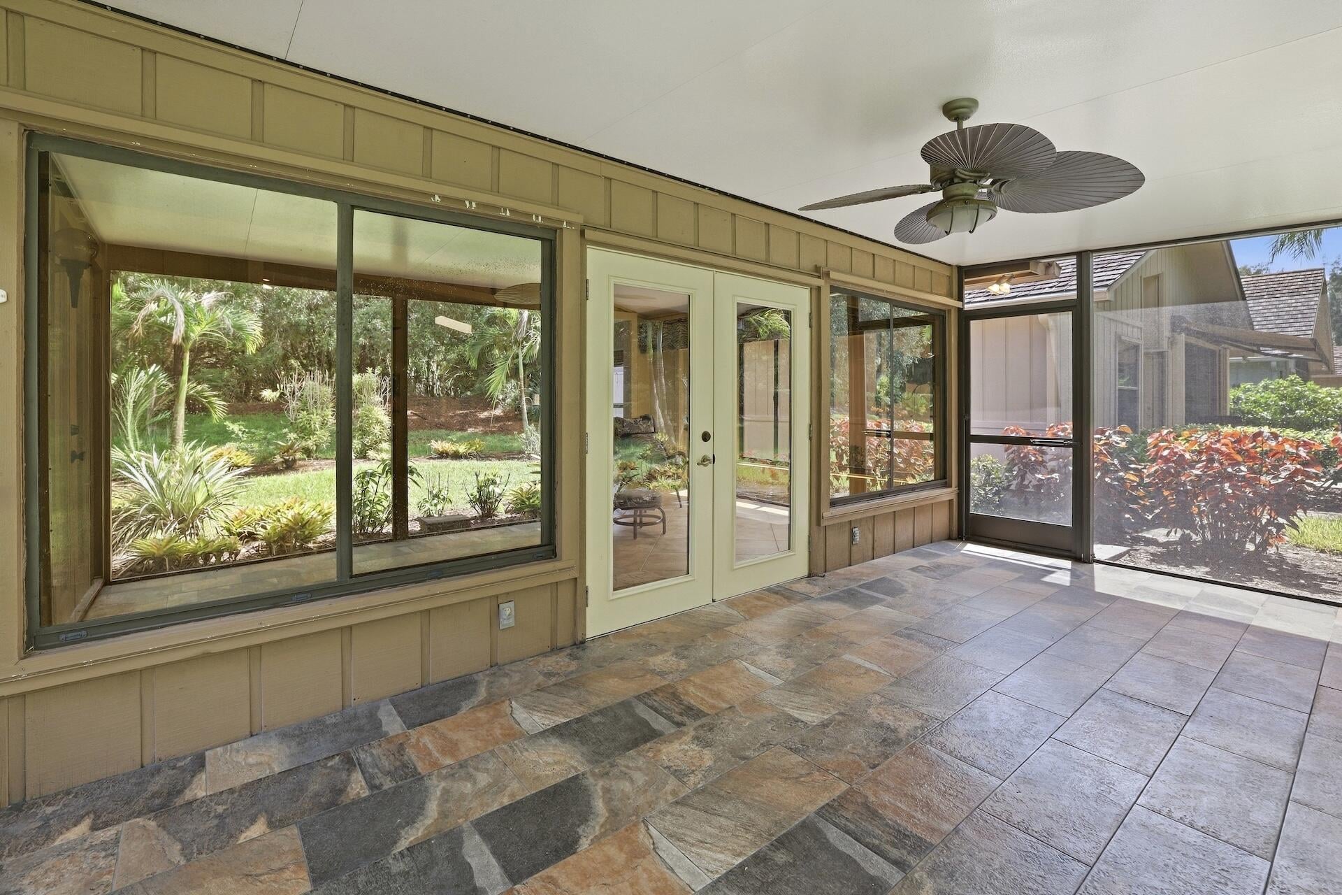 Residence photo 25