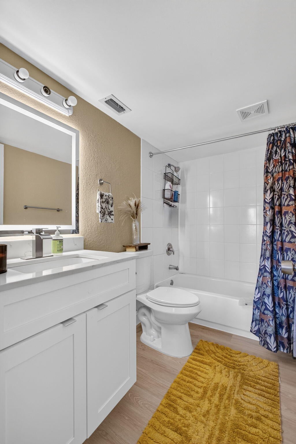 Unit 304 photo 43