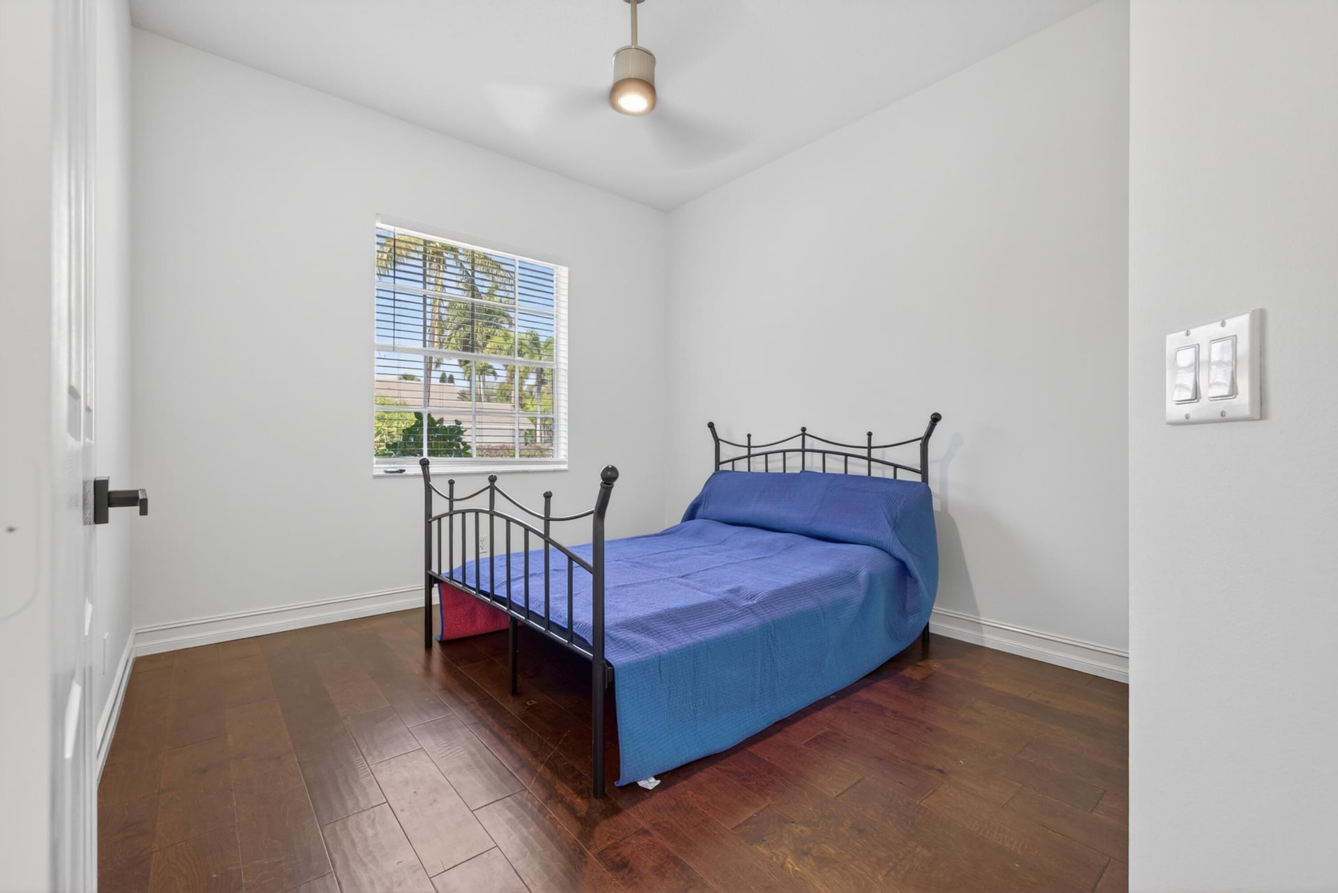 Paddock Park 1 Residence photo 13