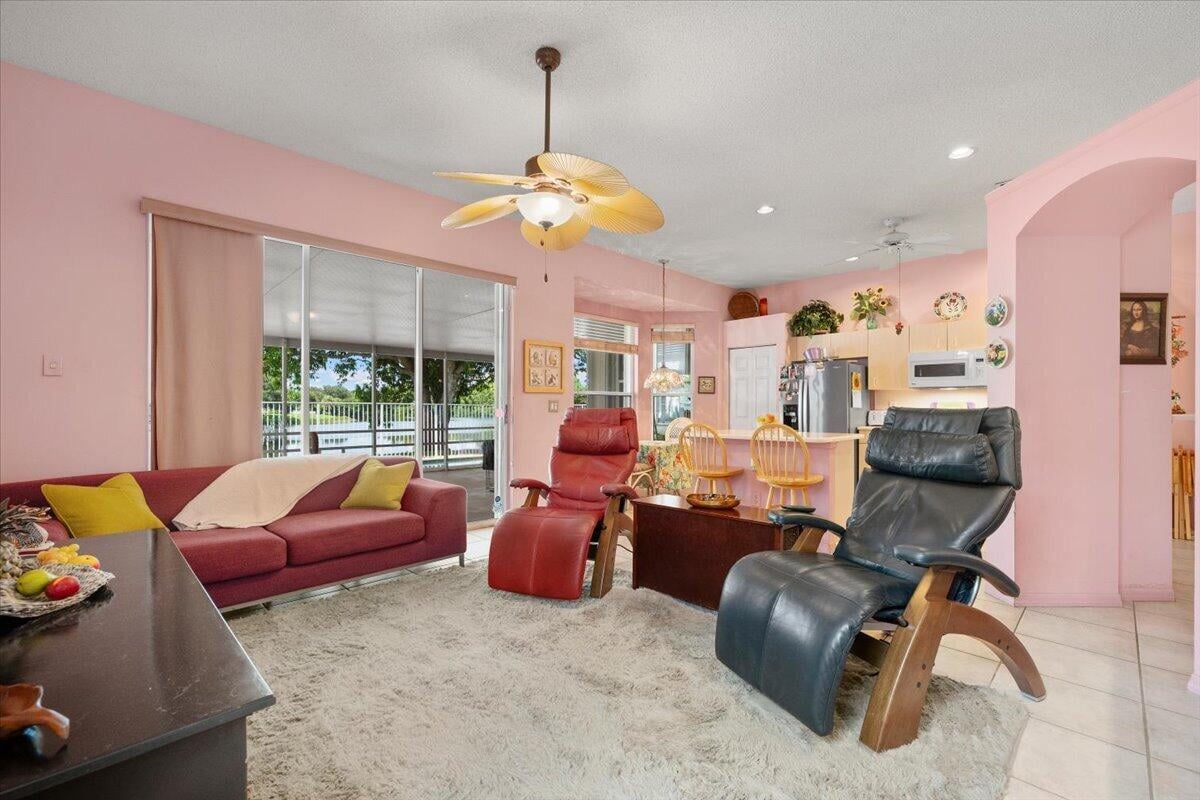 Residence photo 16