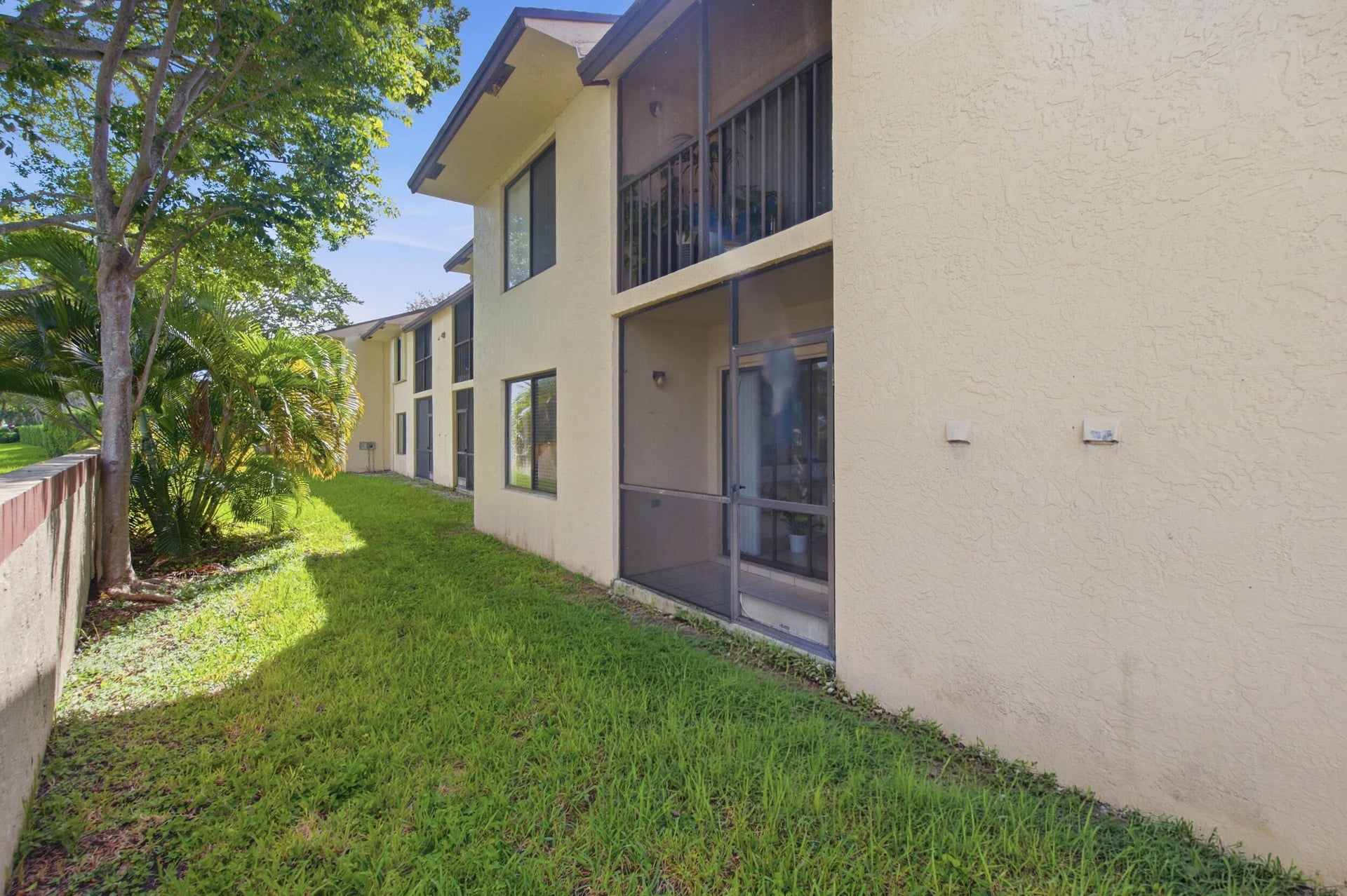 Unit 102 photo 22