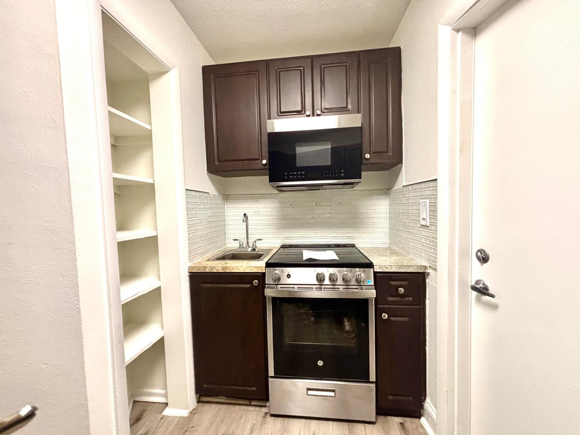 Unit 28 photo 10