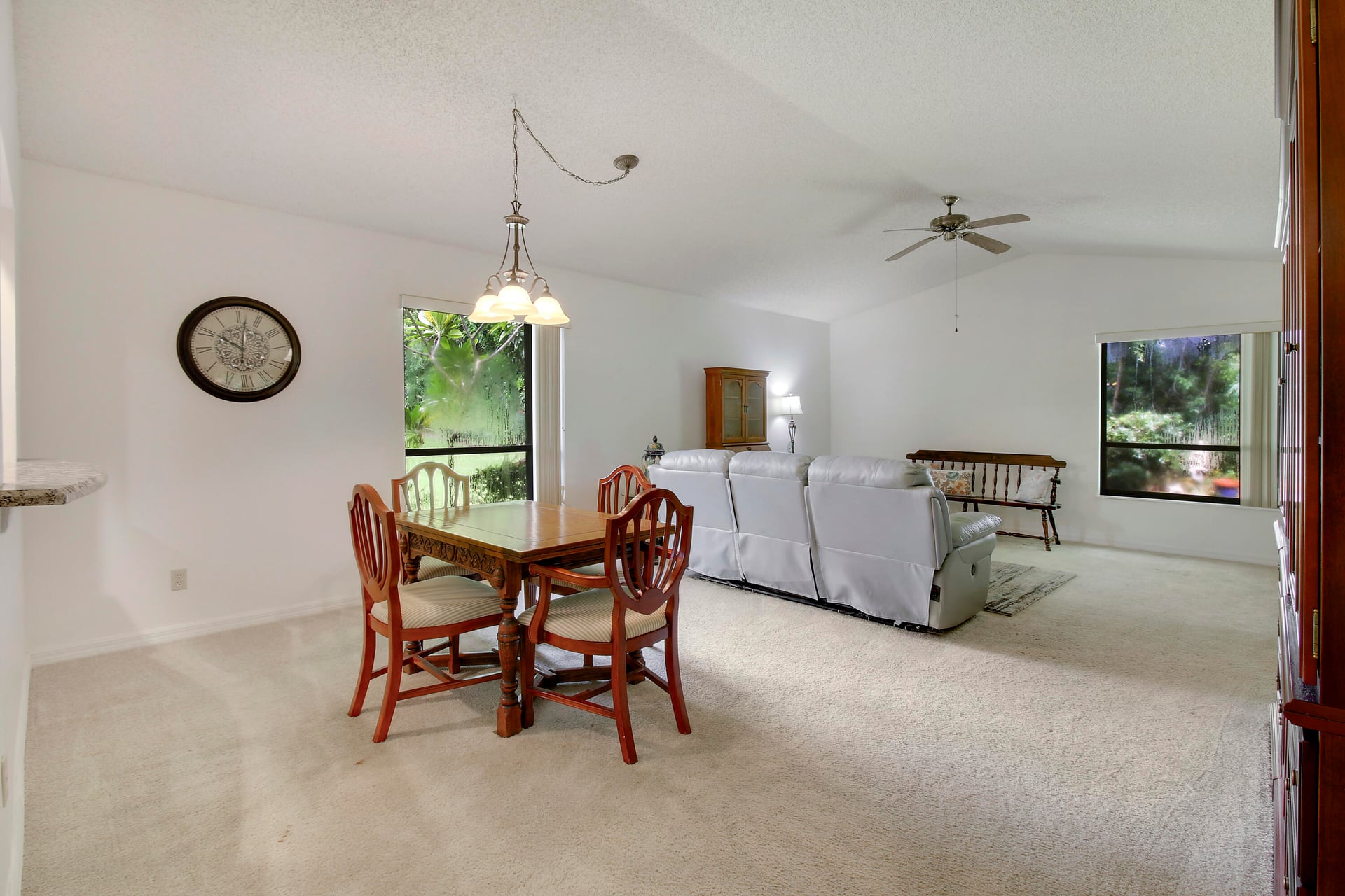 Residence photo 4