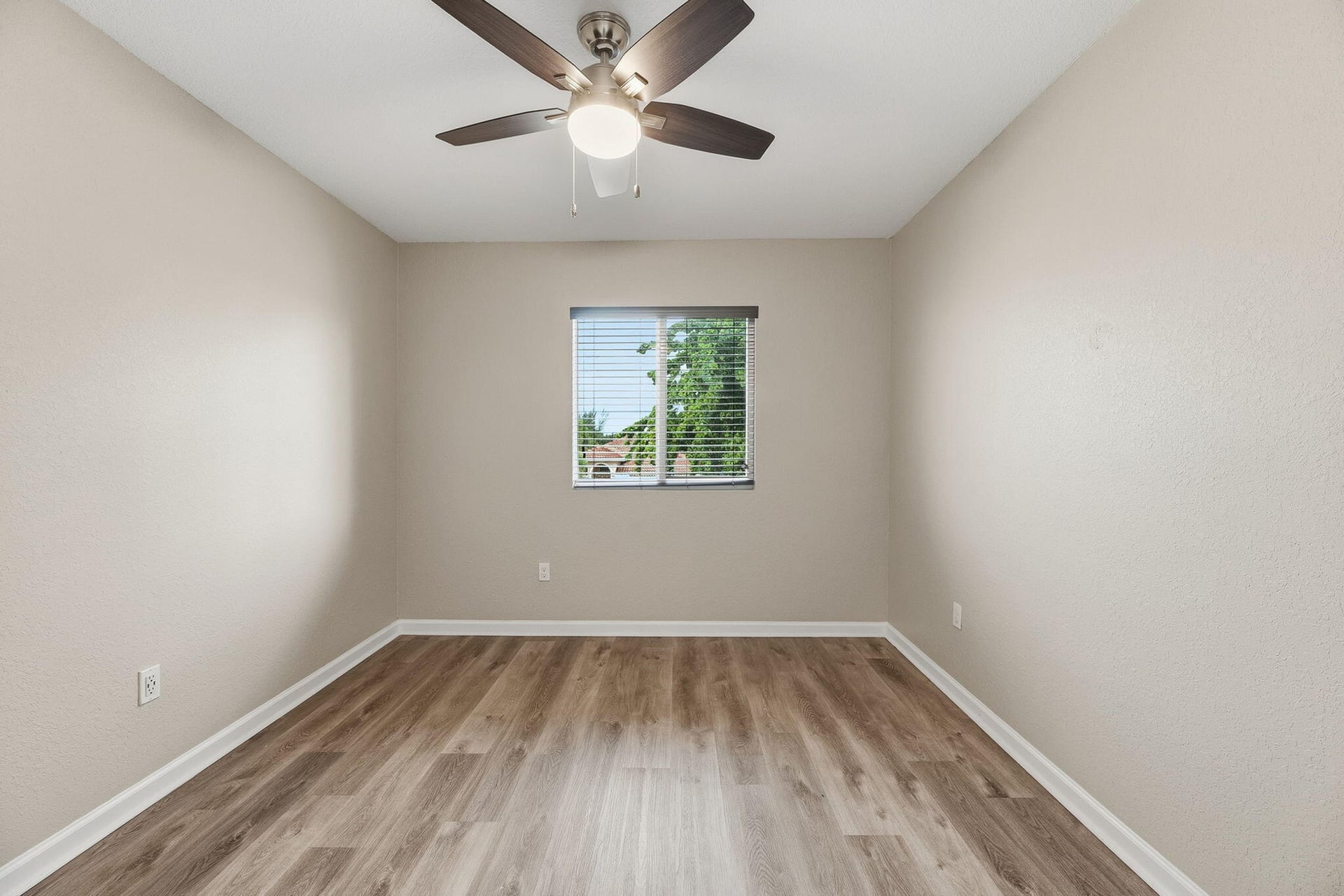  Residence photo 25