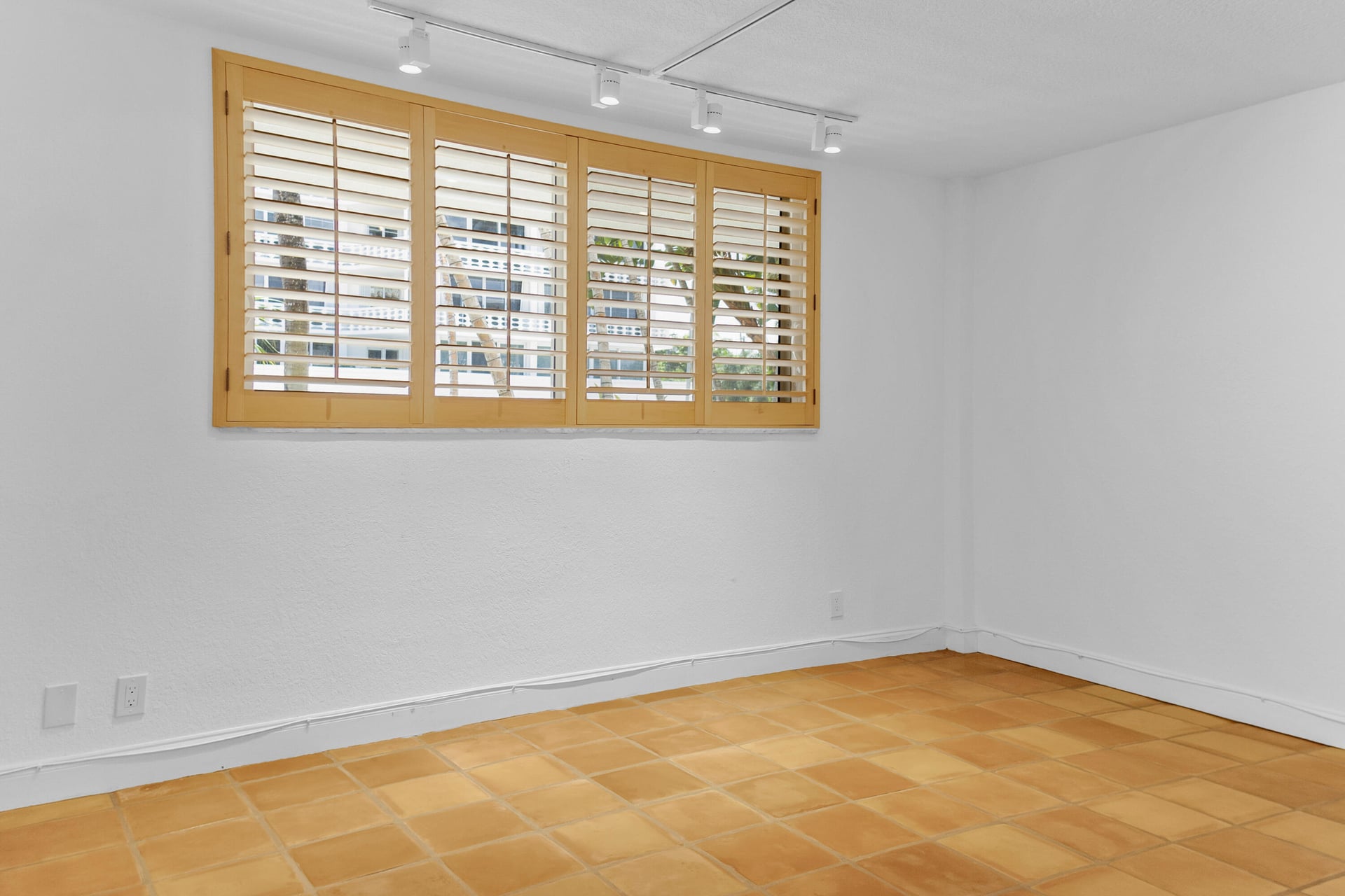 North End Palm Beach Unit 107 photo 25
