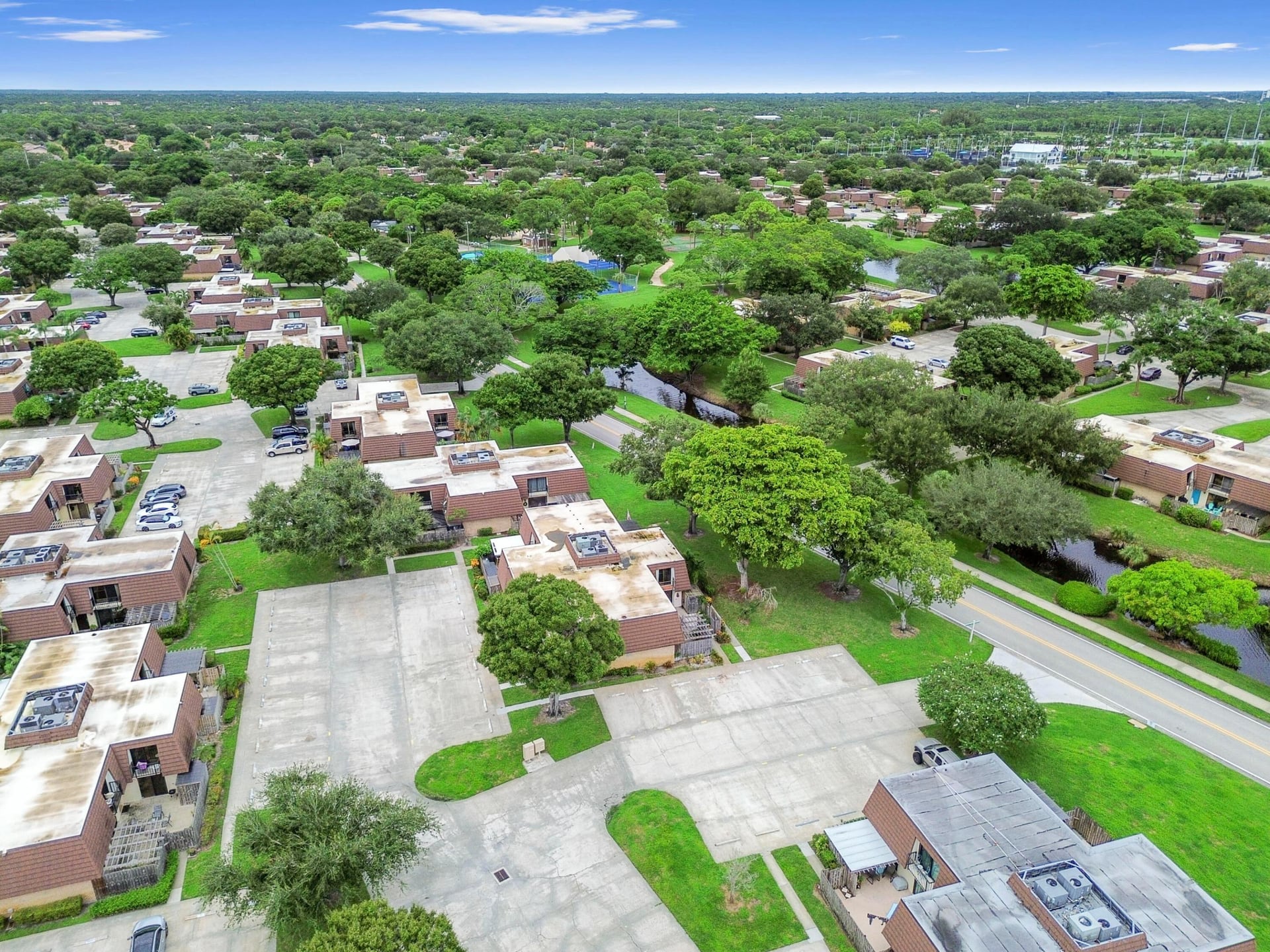  Residence photo 25