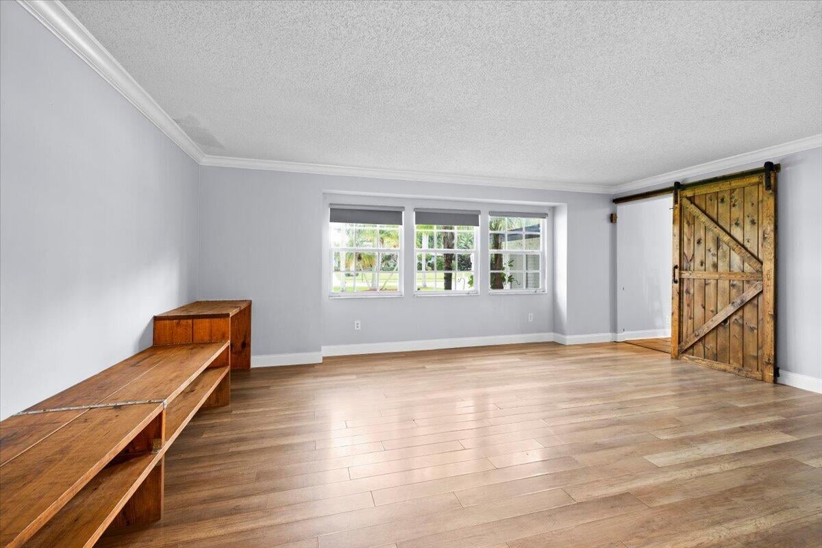 Residence photo 10