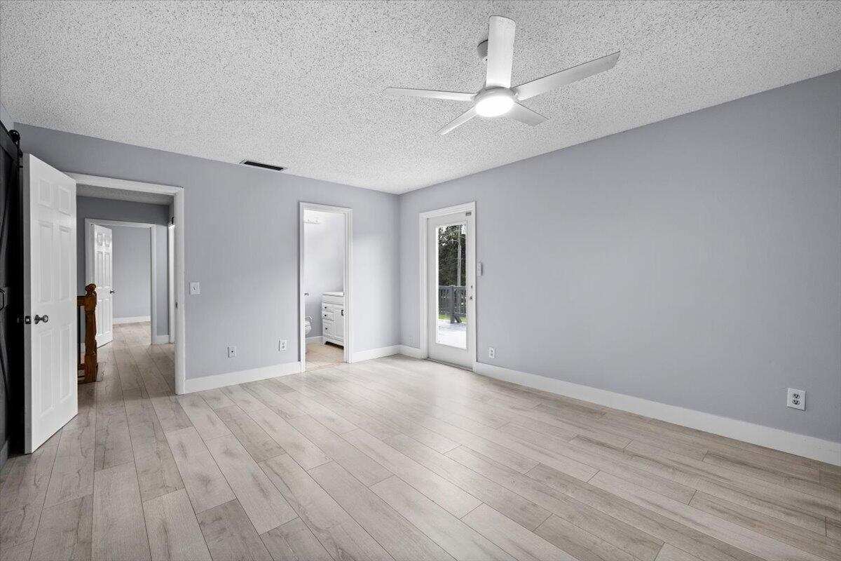 Residence photo 22