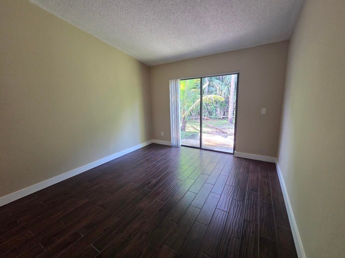  Residence photo 16