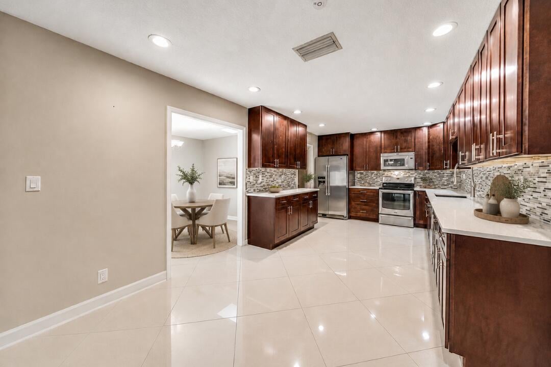  Residence photo 22