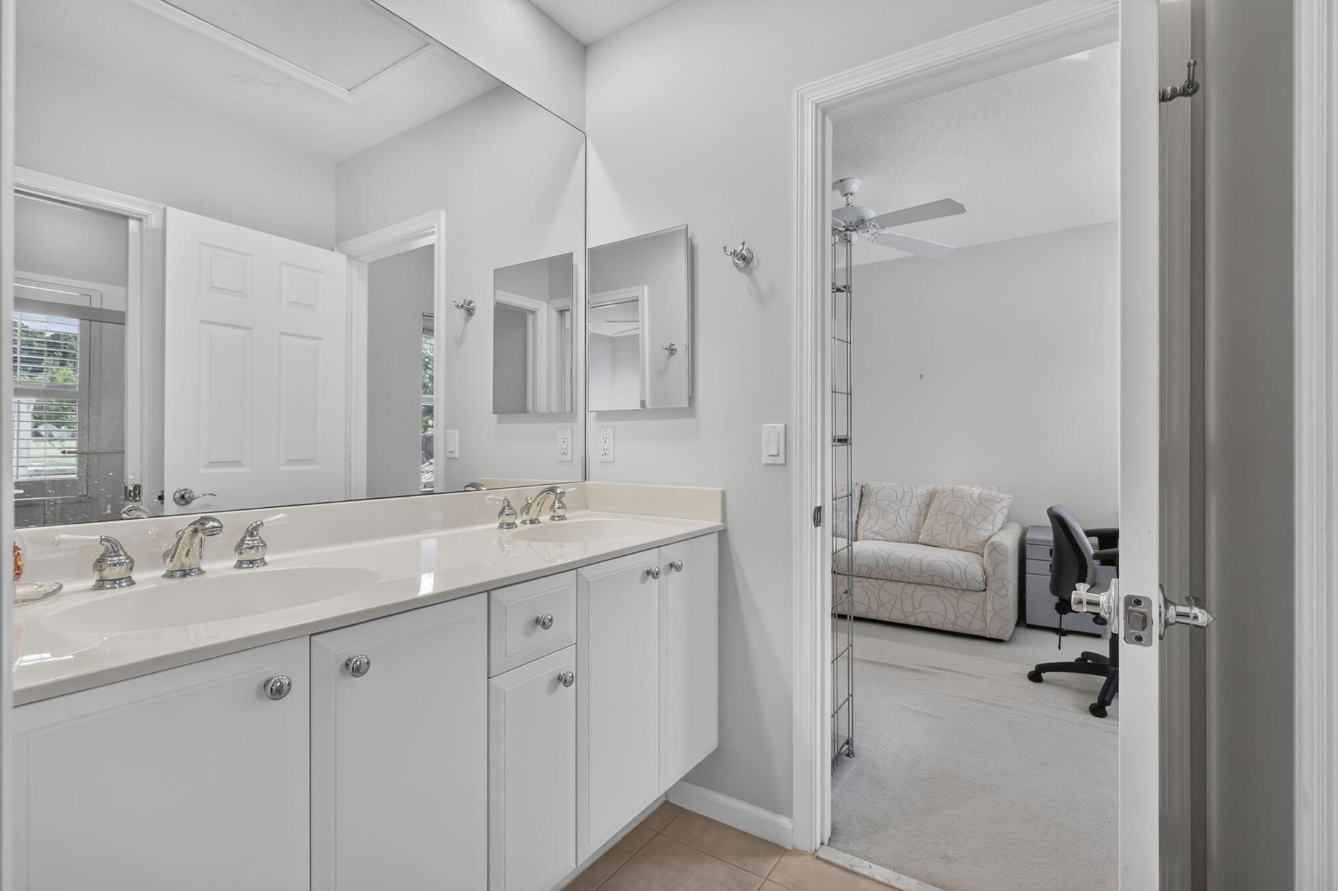  Residence photo 34