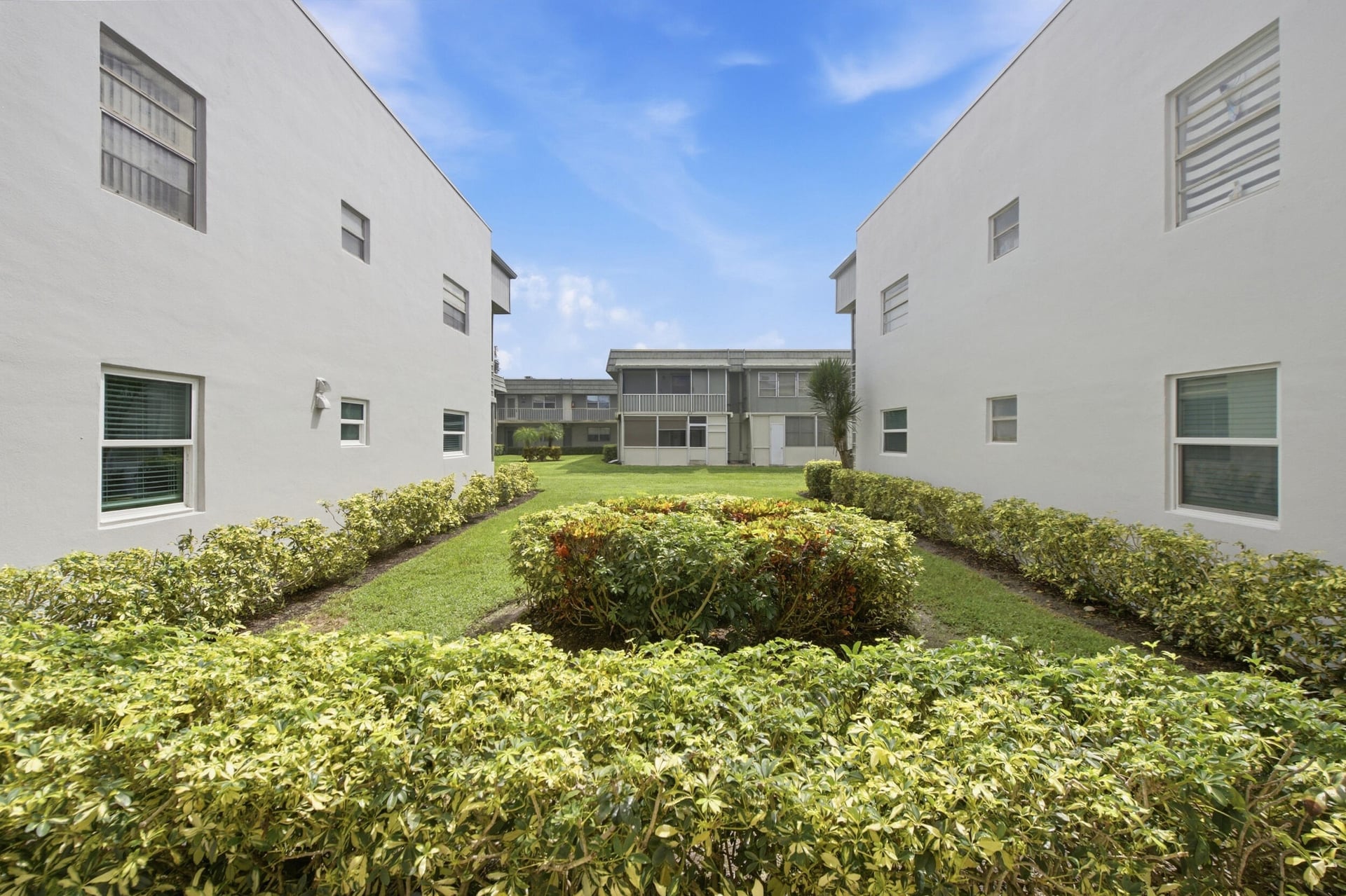 Residence photo 28