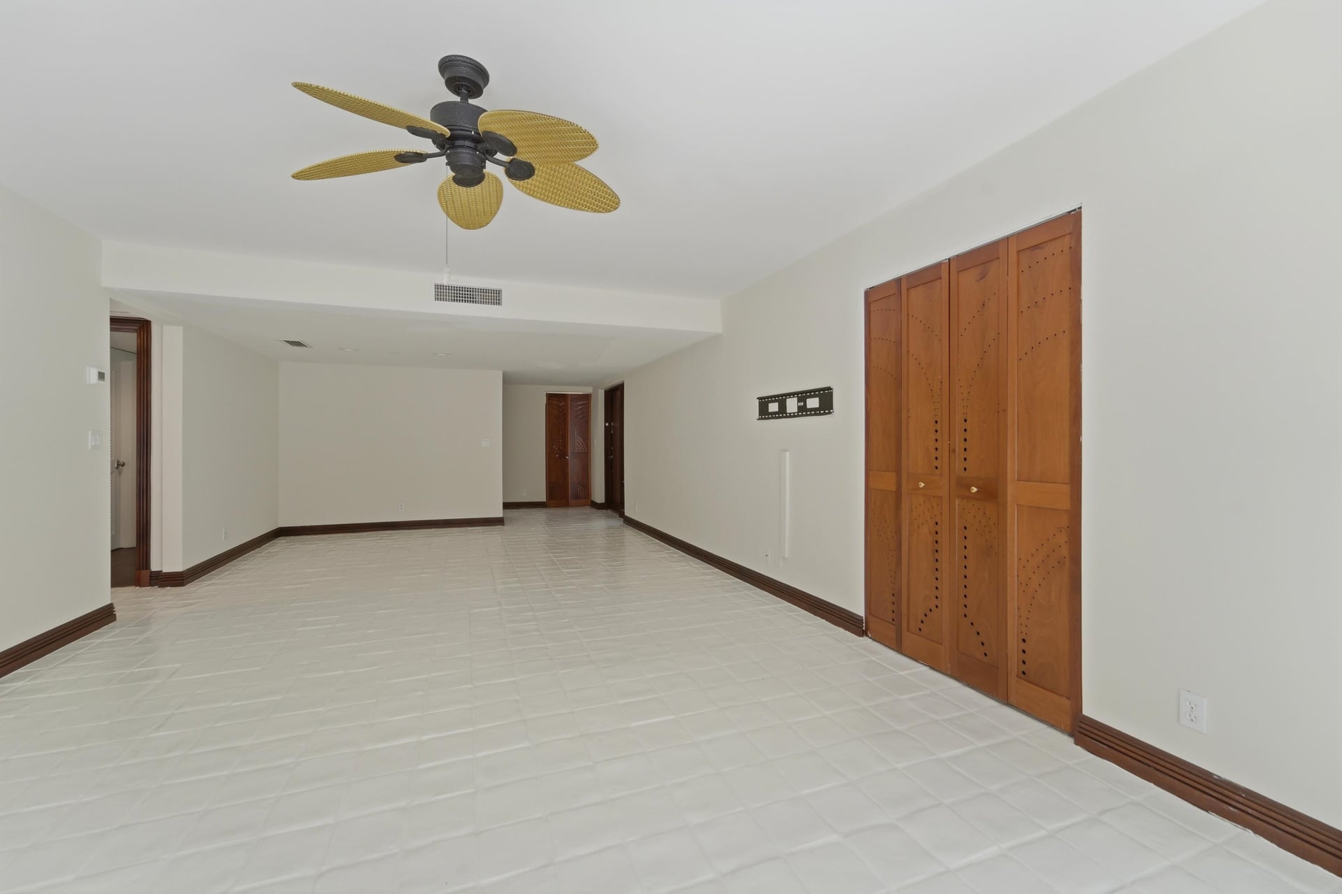 Unit 103 photo 7