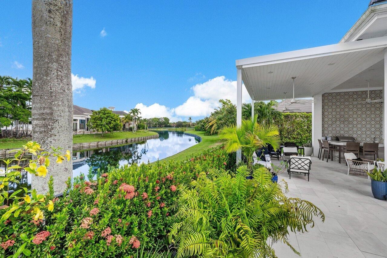 Woodfield Country Club Residence photo 37