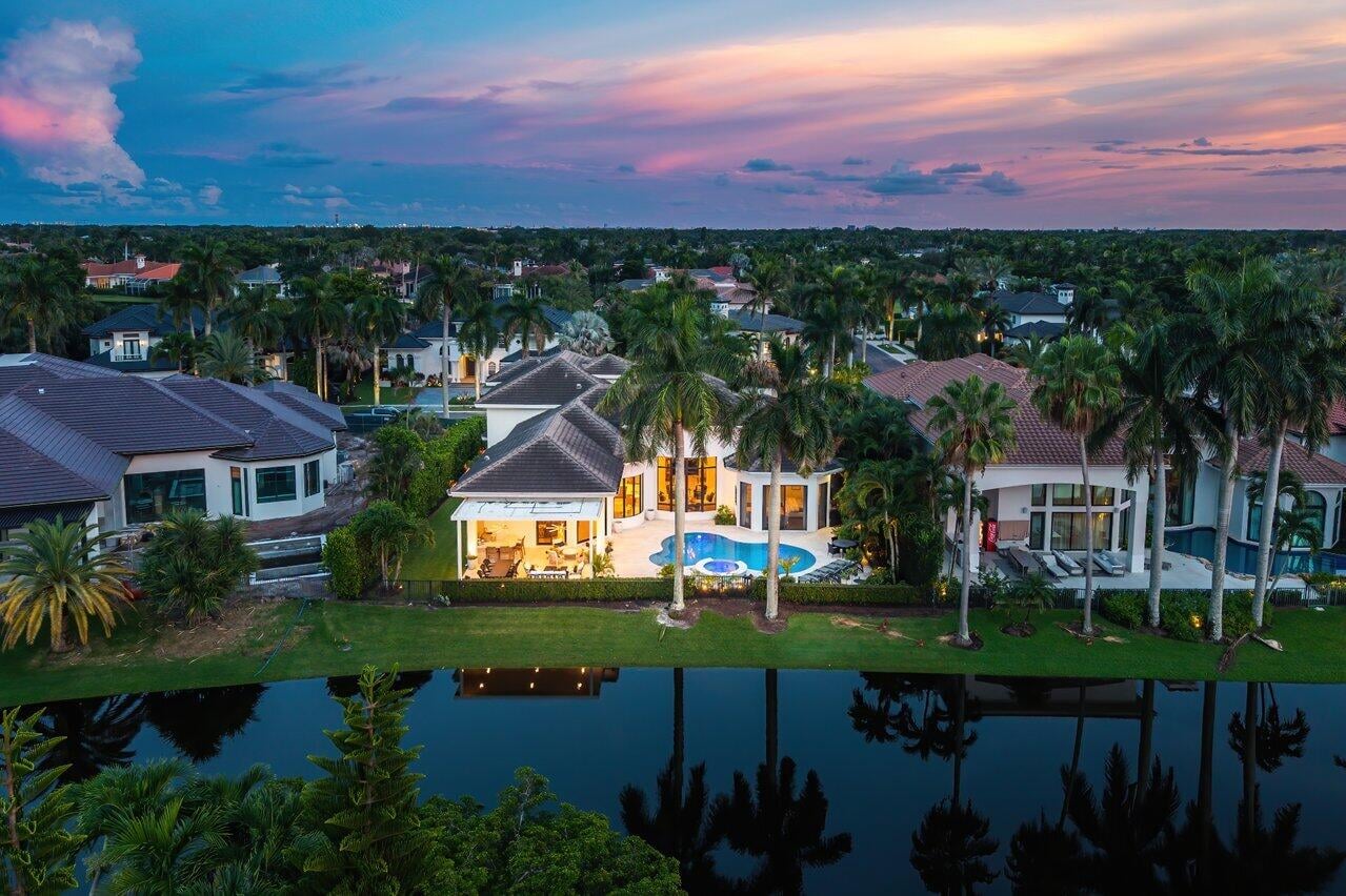 Woodfield Country Club Residence photo 49