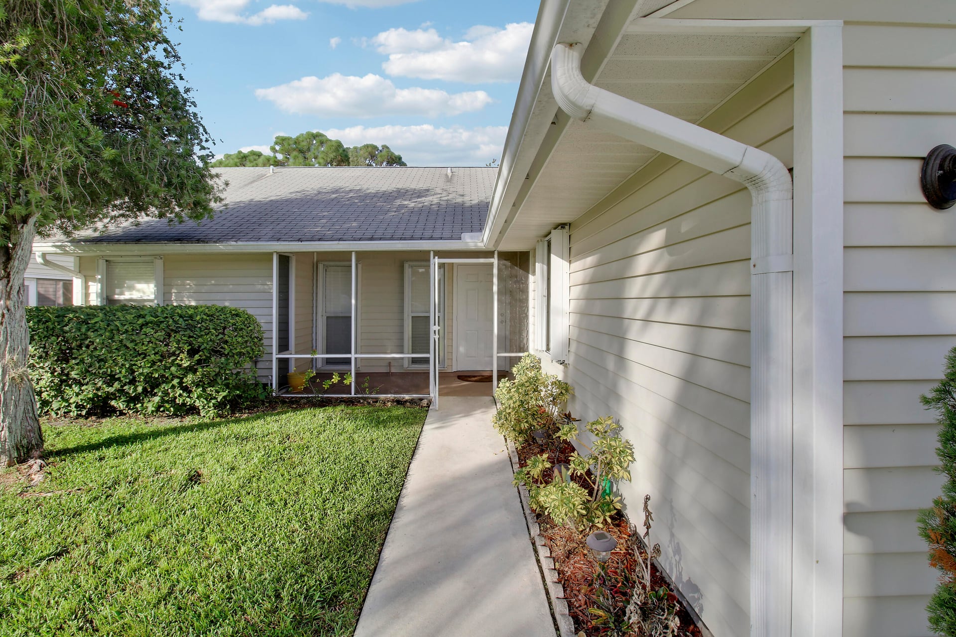 Residence photo 4