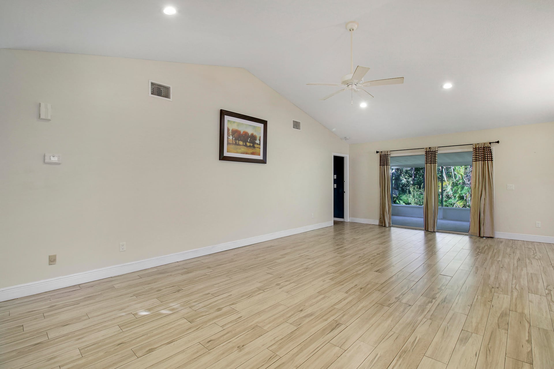Residence photo 7