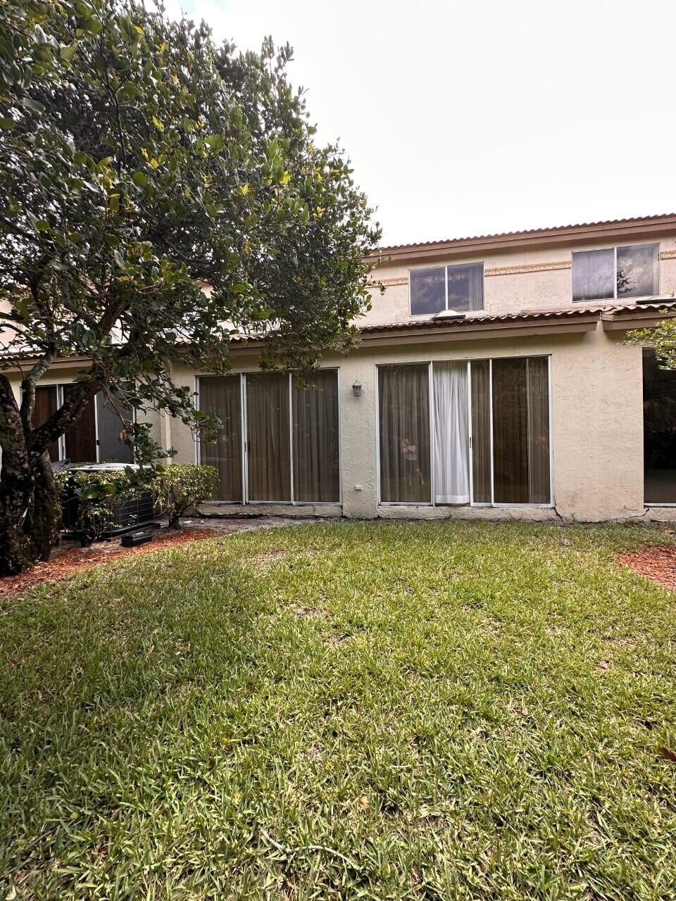 Residence photo 16