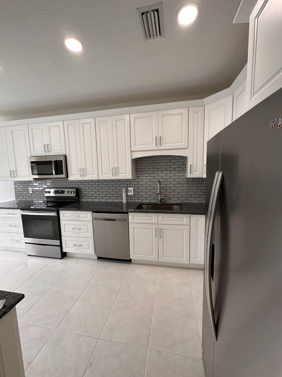 Residence photo 25
