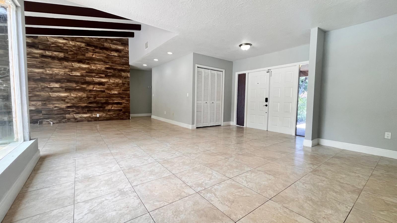 Residence photo 22