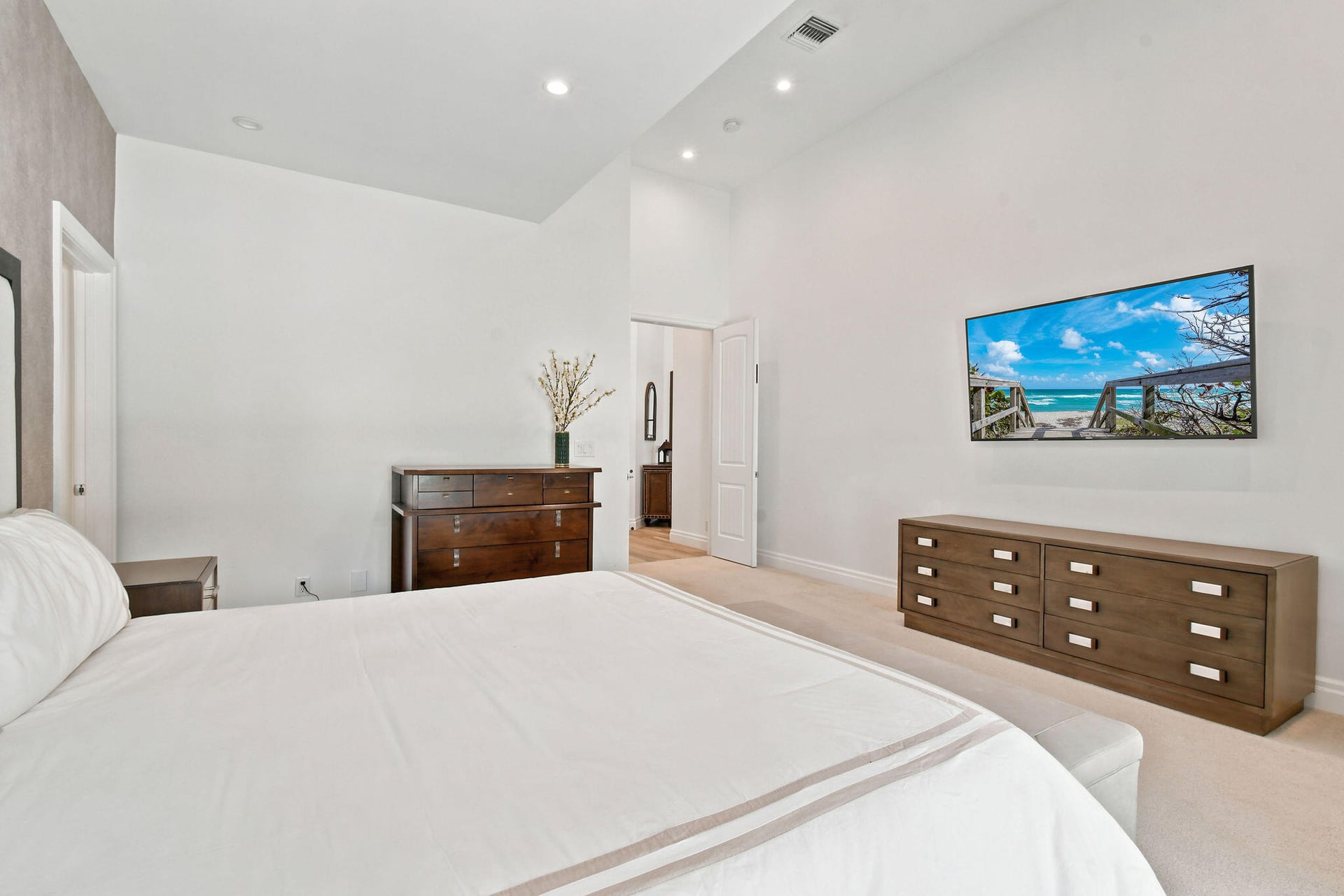  Residence photo 34