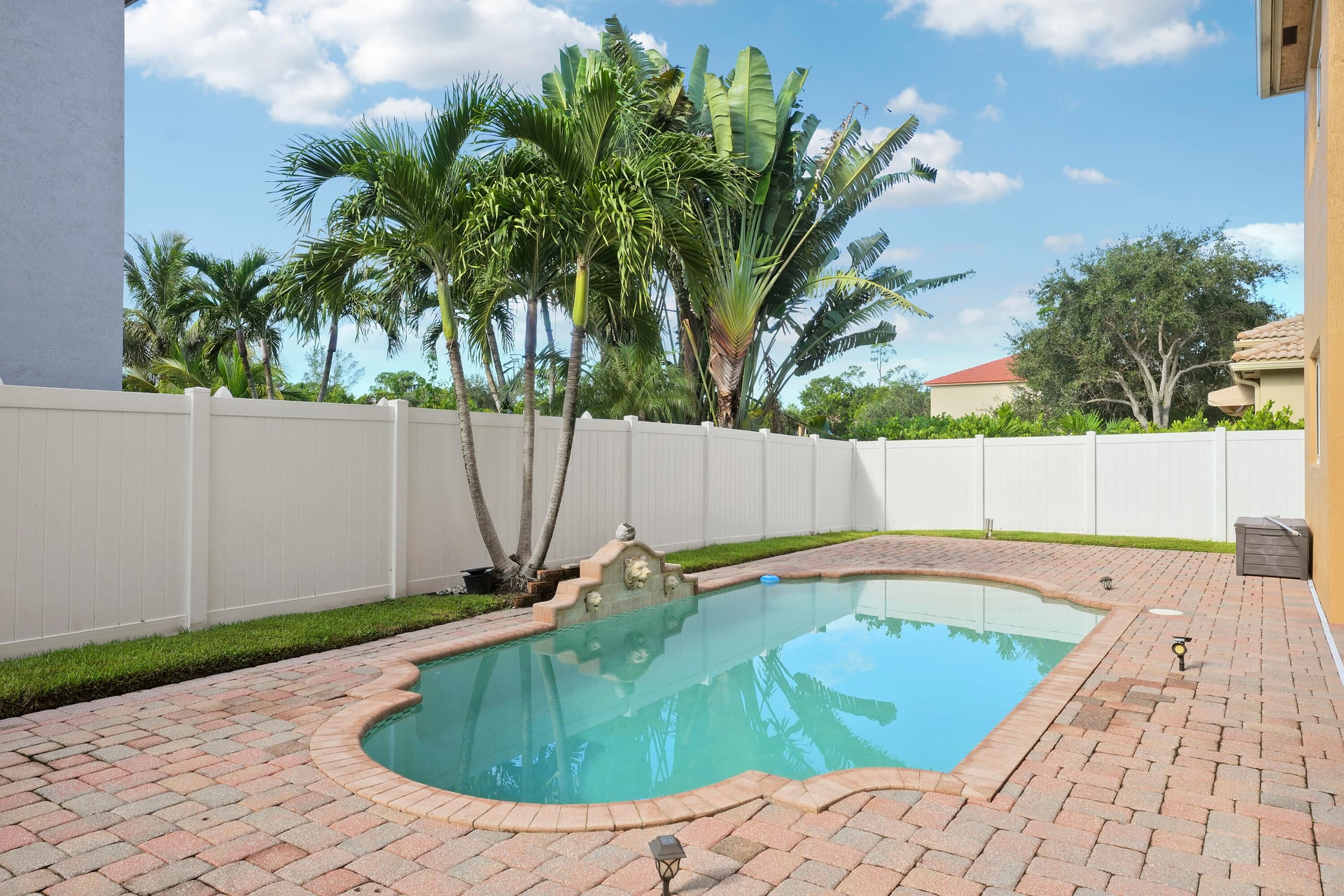 Residence photo 31