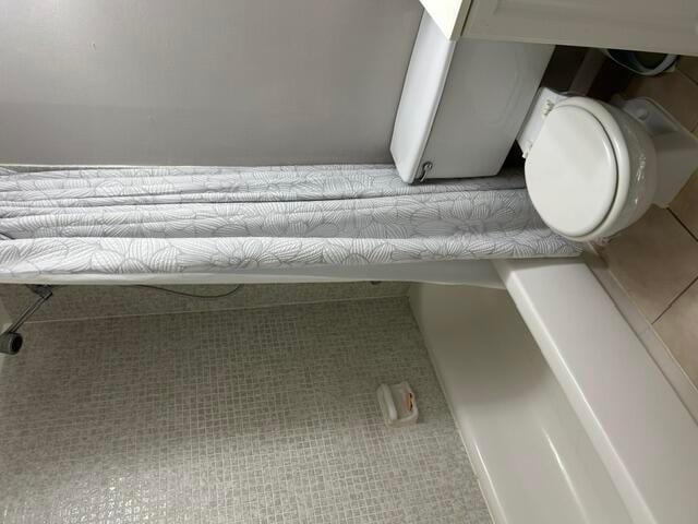 Unit H photo 28
