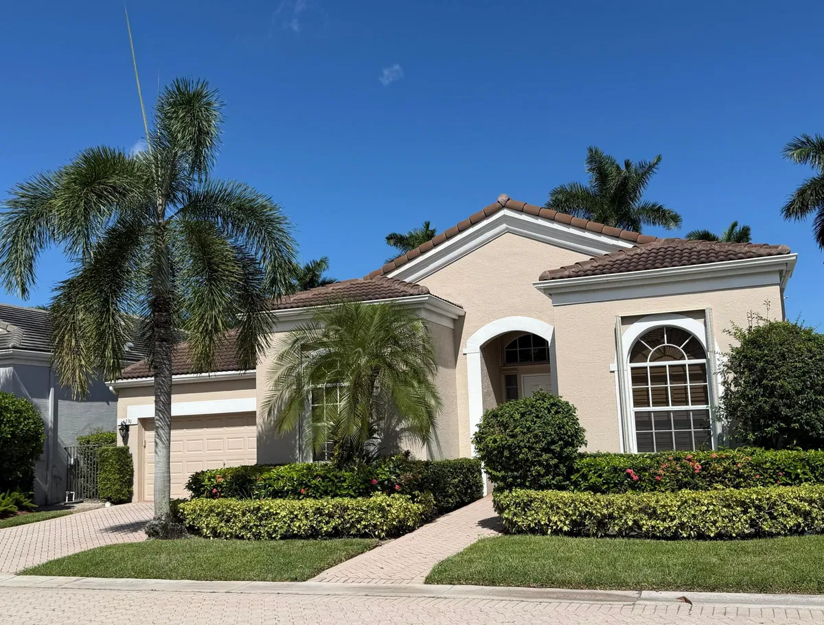 Woodfield Country Club Residence