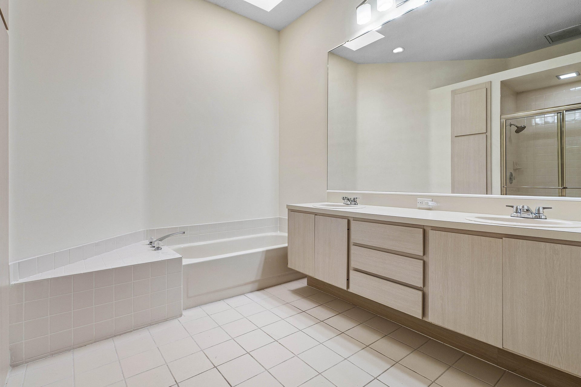 Residence photo 25