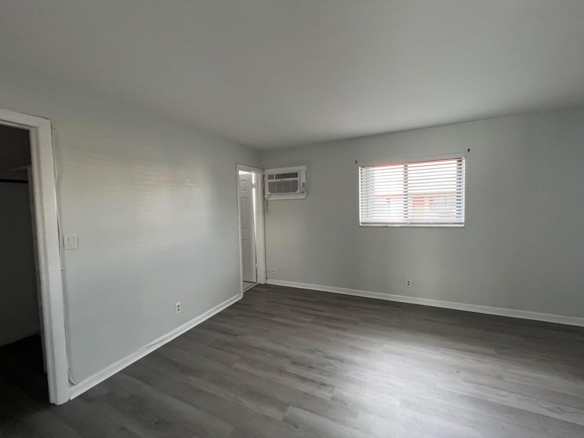 Unit B4 photo 13