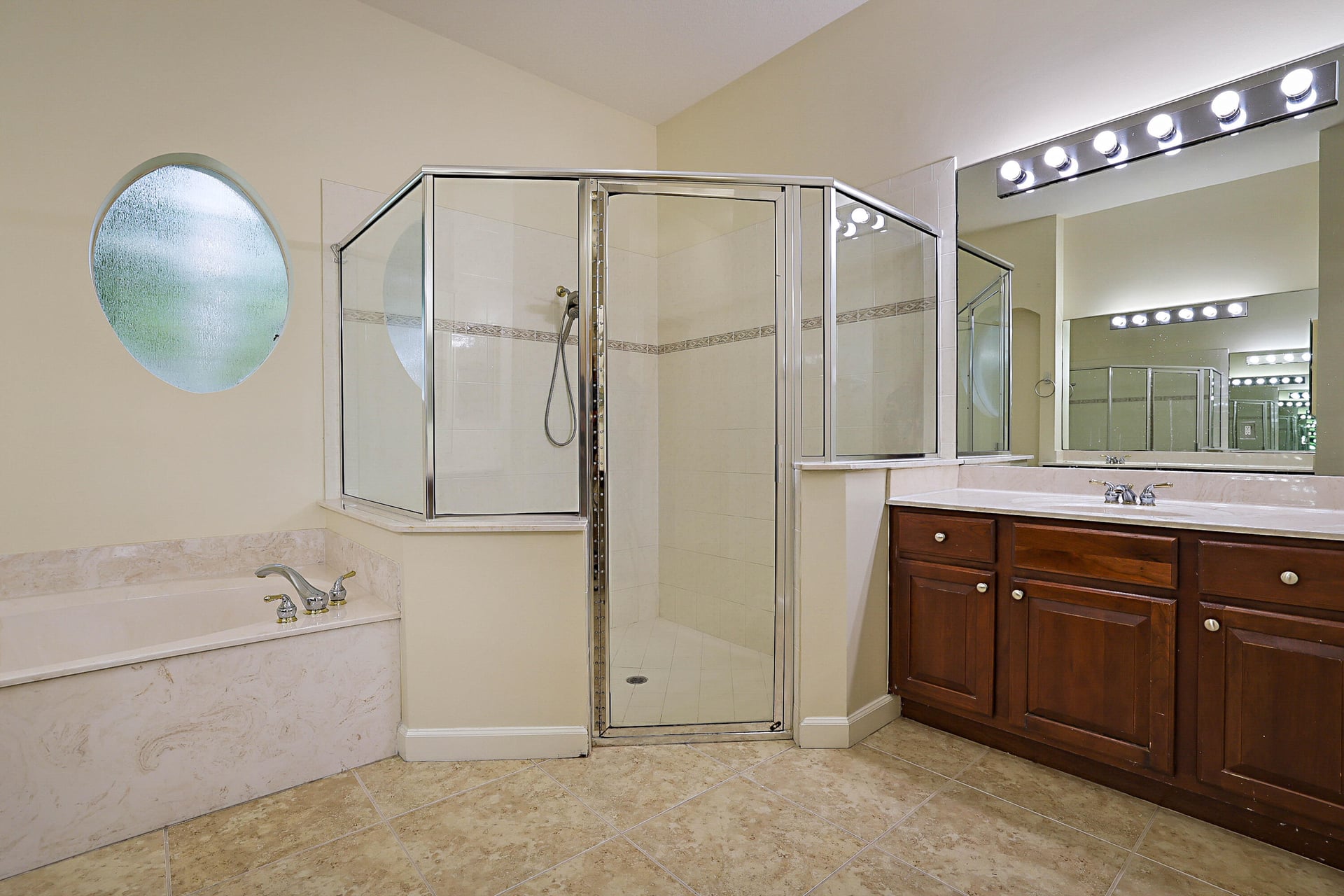 Residence photo 31